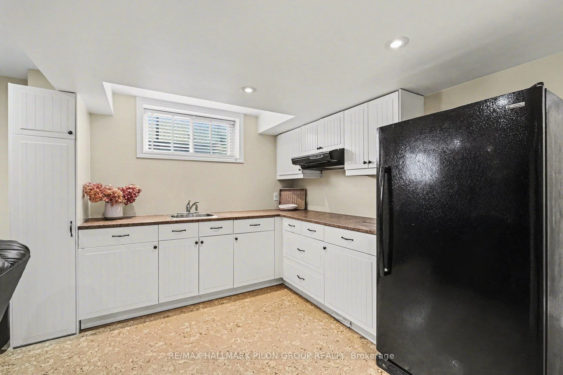 Photo 18 of 1878 Montmere Avenue, Ottawa, Notting Hill/Summerside — HOMEH