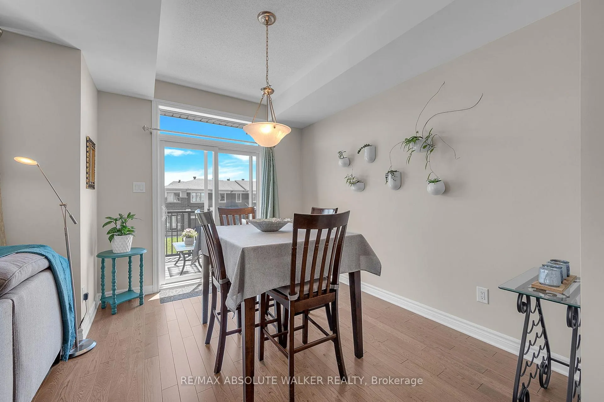 Photo 14 of 516 Thimbleberry Row, Ottawa, Avalon West — HOMEH