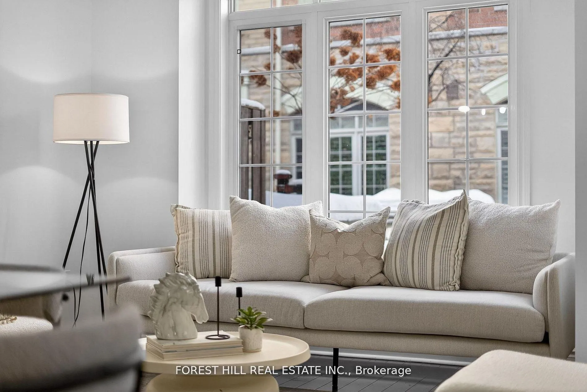 Photo 2 of Unit 17, 8 Brighton Place, Vaughan, Crestwood-Springfarm-Yorkhill — HOMEH