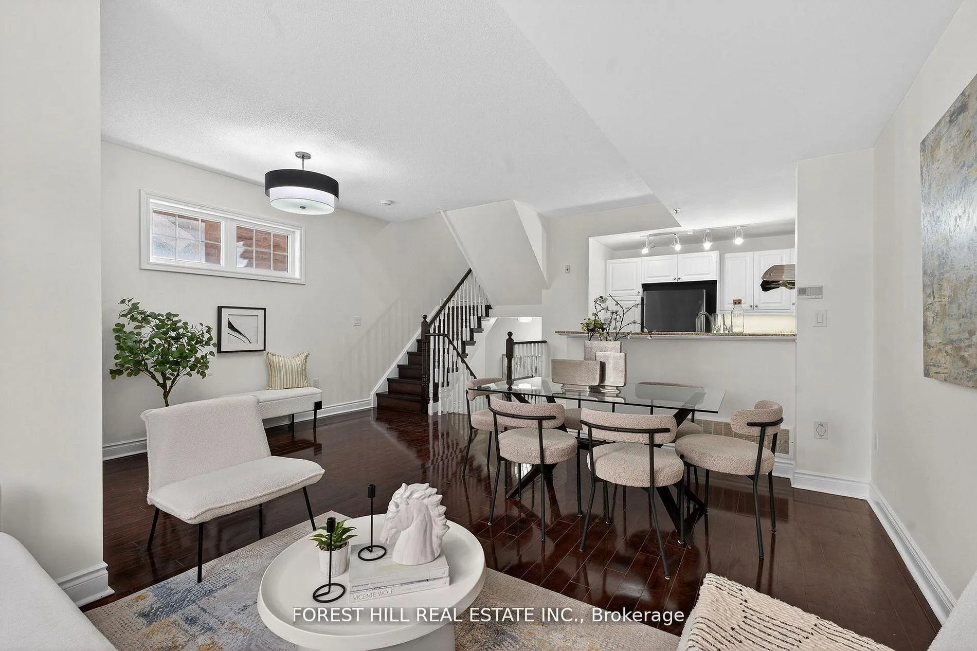 Photo 6 of Unit 17, 8 Brighton Place, Vaughan, Crestwood-Springfarm-Yorkhill — HOMEH