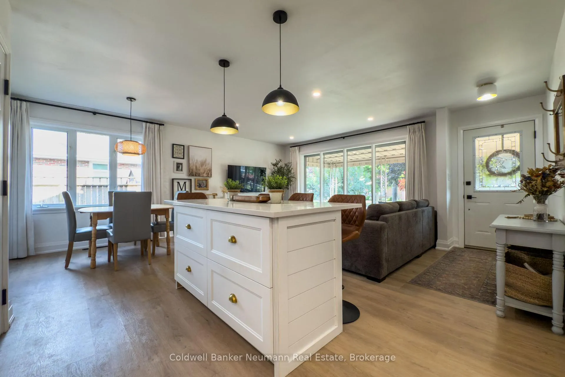 Photo 6 of Unit UPPER, 10 Western Avenue, Guelph, Junction/Onward Willow — HOMEH