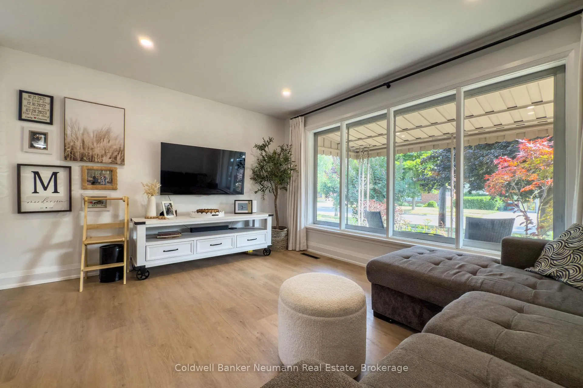 Photo 11 of Unit UPPER, 10 Western Avenue, Guelph, Junction/Onward Willow — HOMEH