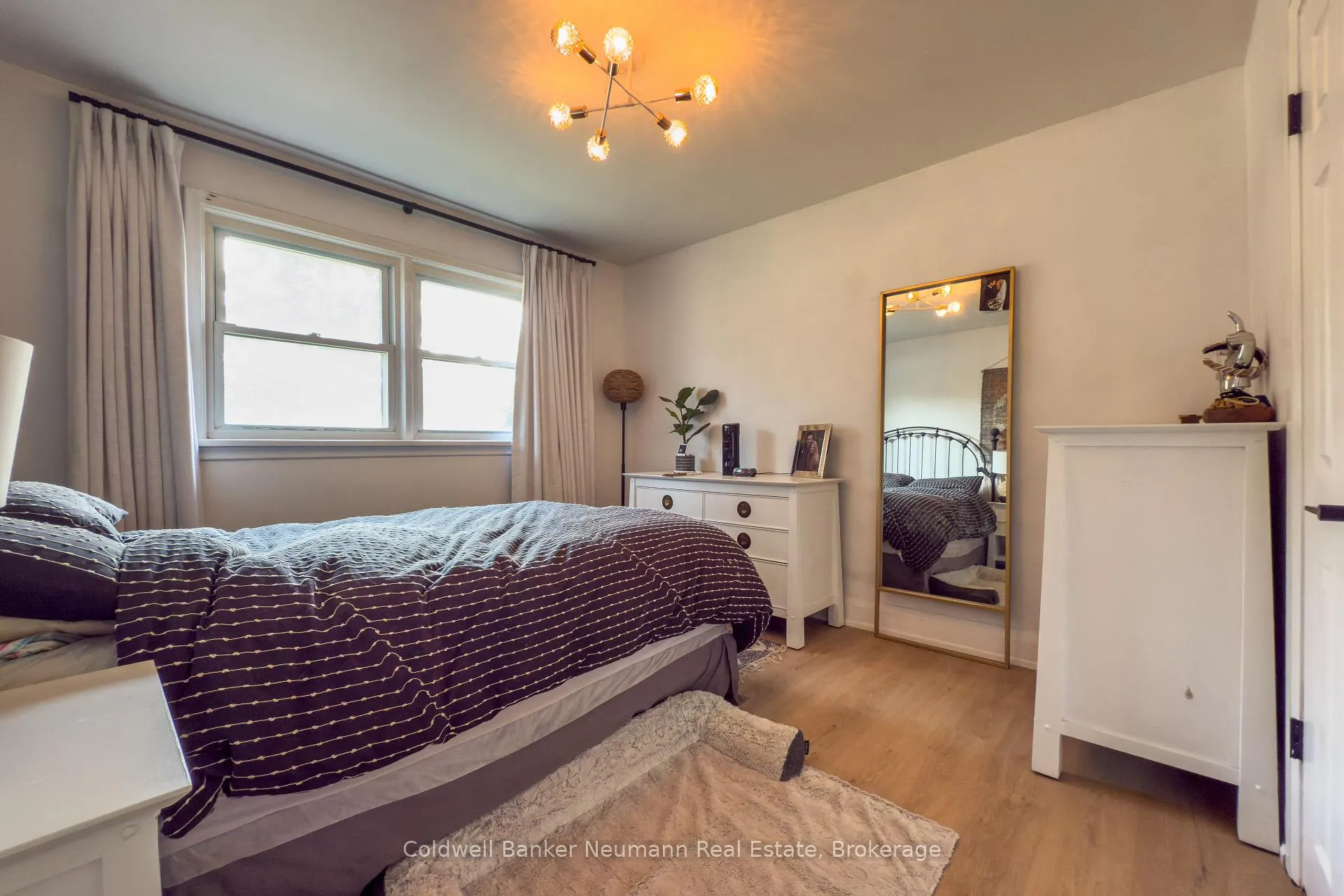 Photo 16 of Unit UPPER, 10 Western Avenue, Guelph, Junction/Onward Willow — HOMEH