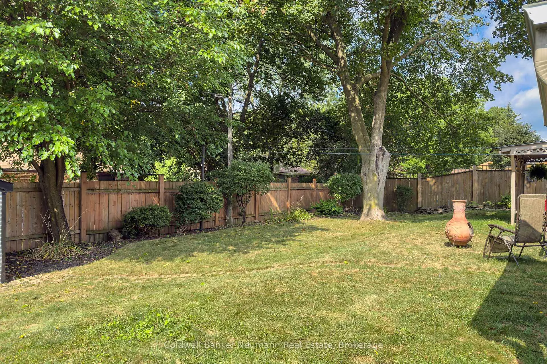 Photo 19 of Unit UPPER, 10 Western Avenue, Guelph, Junction/Onward Willow — HOMEH
