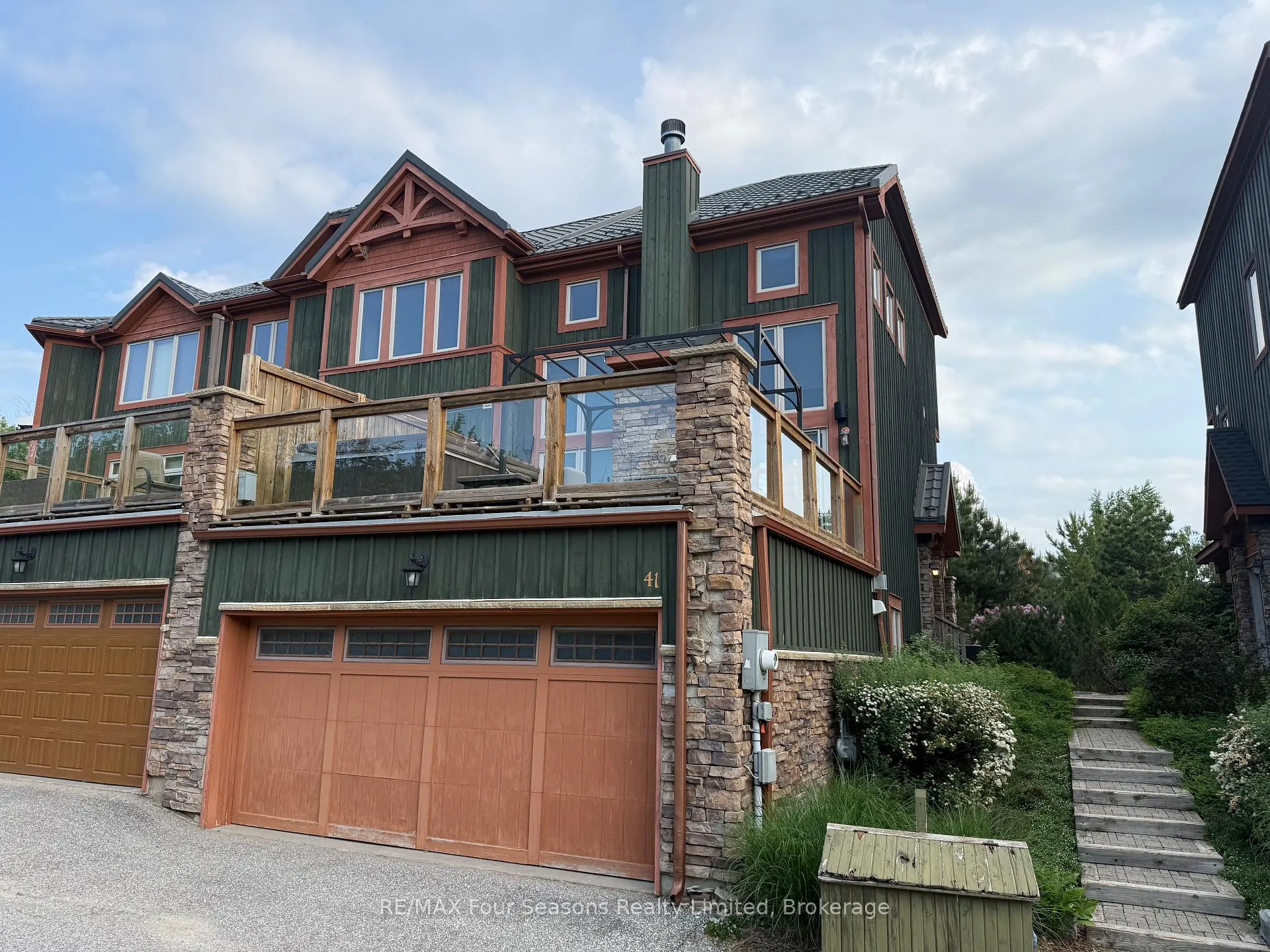 Front of Unit 41, 214 Blueski George Crescent