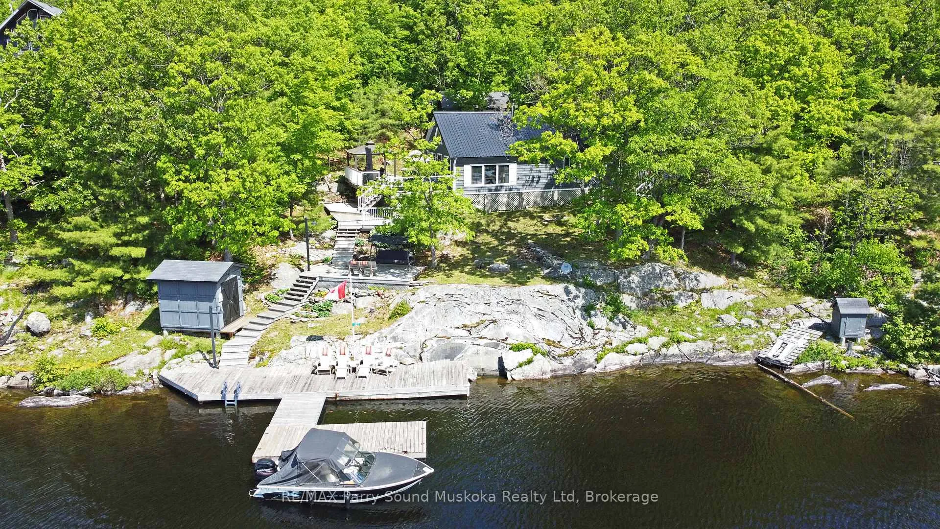 Photo 4 of 322 Healey Lake Way, The Archipelago, Archipelago South — HOMEH