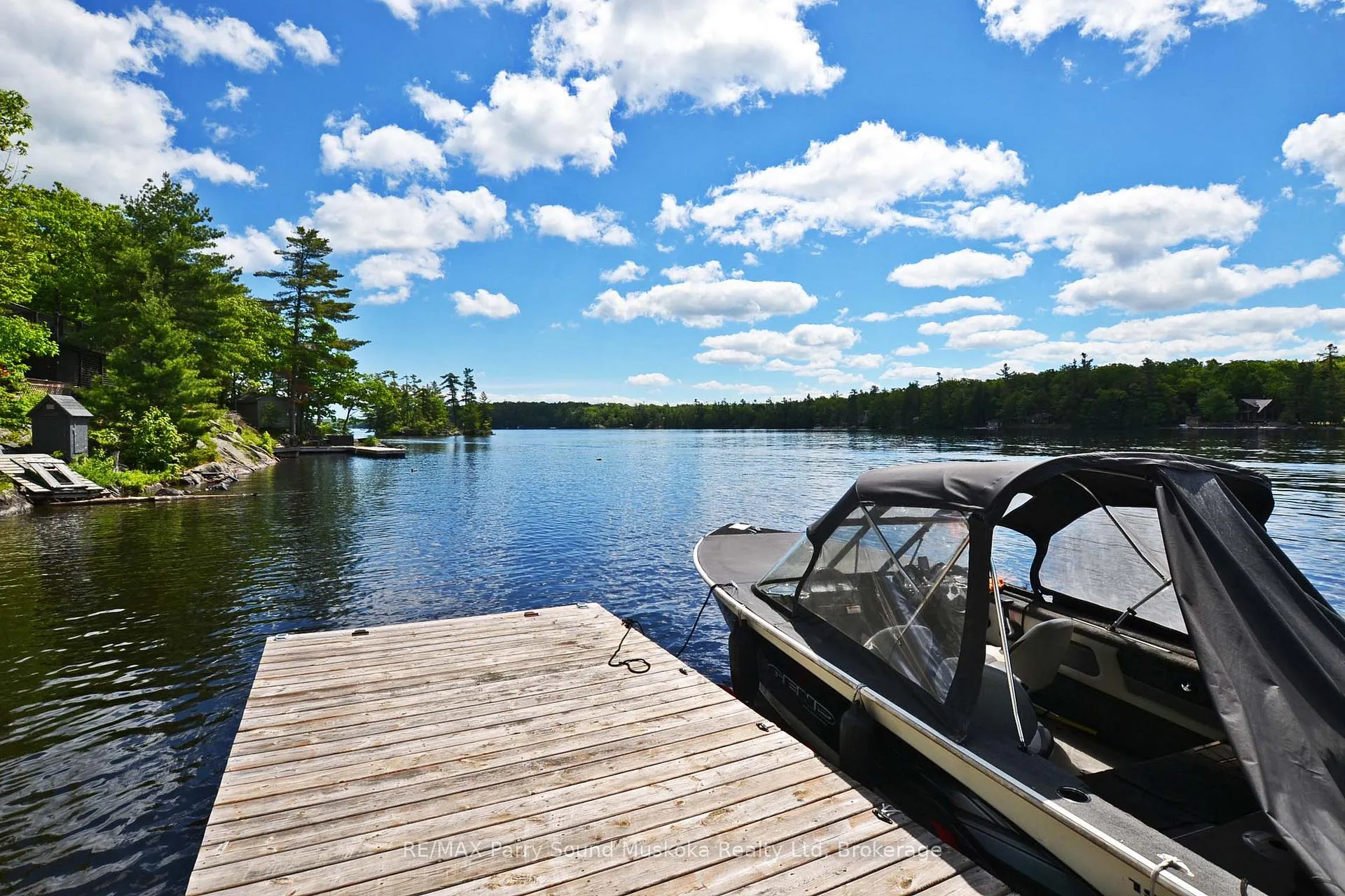 Photo 6 of 322 Healey Lake Way, The Archipelago, Archipelago South — HOMEH