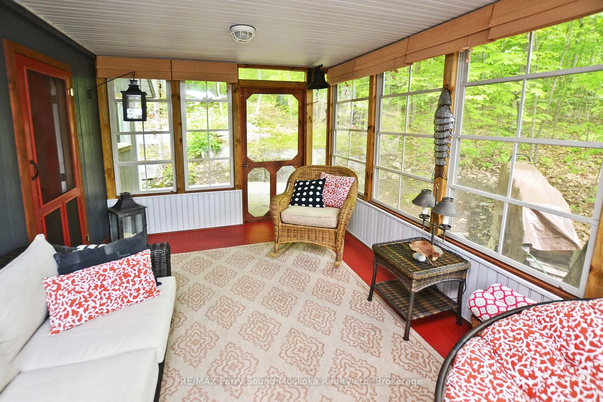 Photo 31 of 322 Healey Lake Way, The Archipelago, Archipelago South — HOMEH