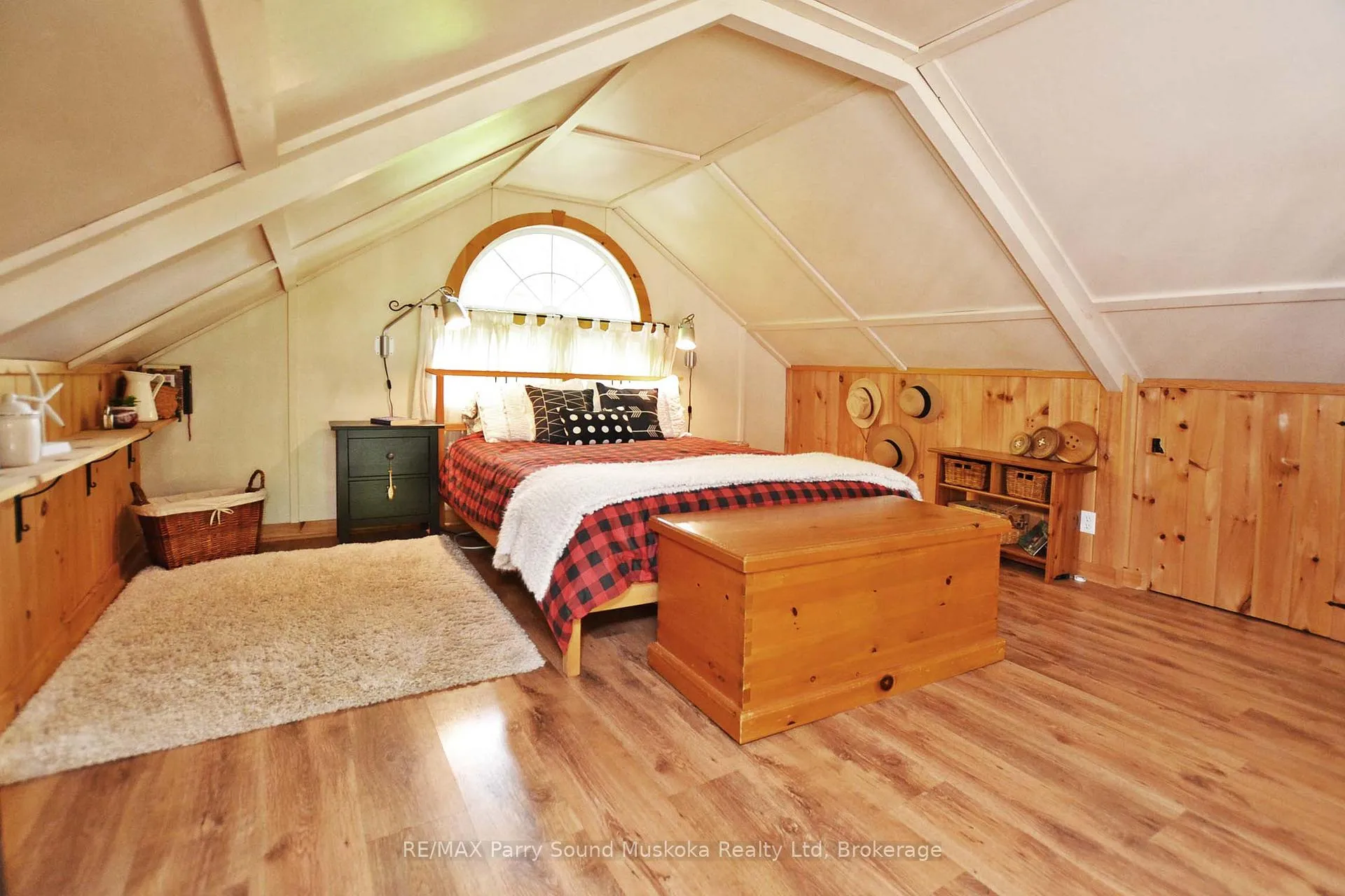 Photo 33 of 322 Healey Lake Way, The Archipelago, Archipelago South — HOMEH