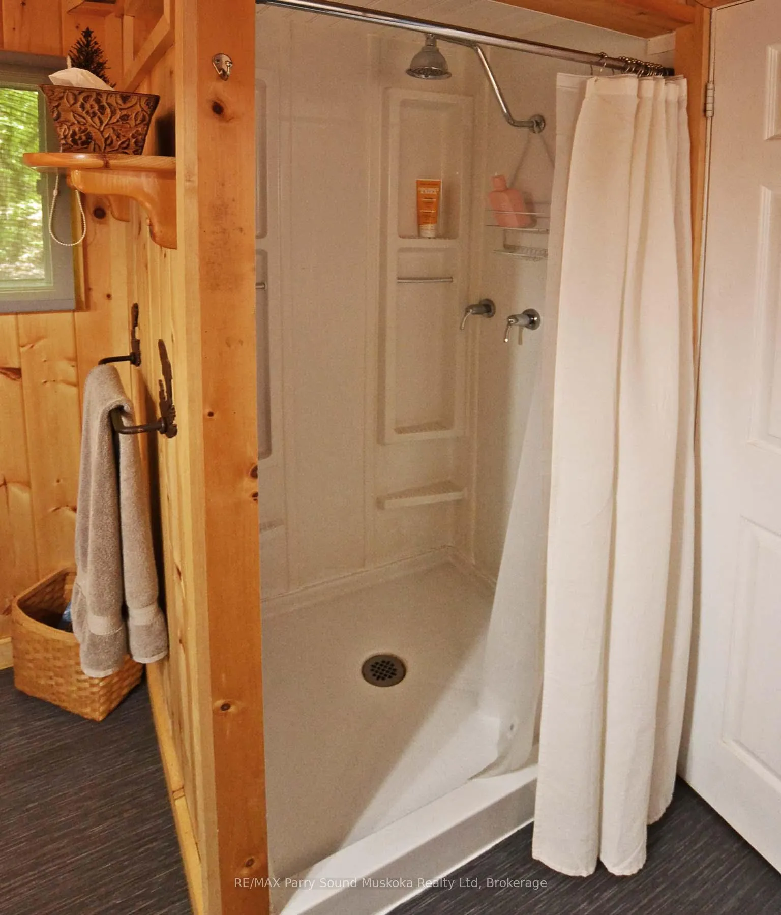 Photo 40 of 322 Healey Lake Way, The Archipelago, Archipelago South — HOMEH