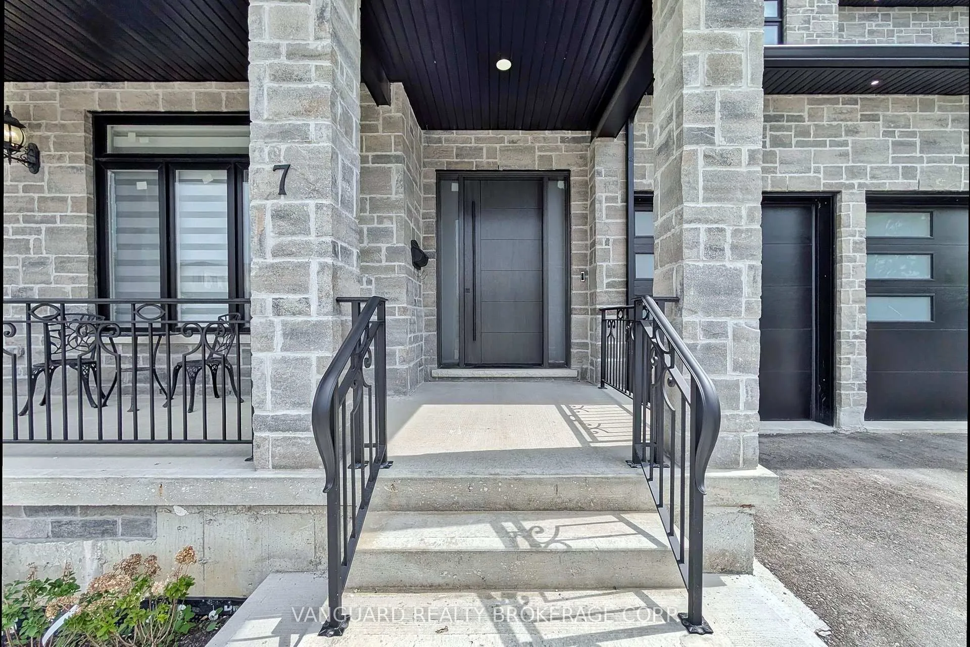 Photo 2 of 7 Houston Road, Vaughan, West Woodbridge — HOMEH