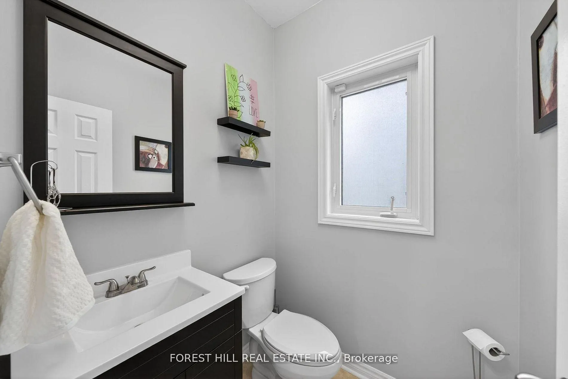 Photo 6 of 18 Dresden Court, Georgina, Keswick North — HOMEH