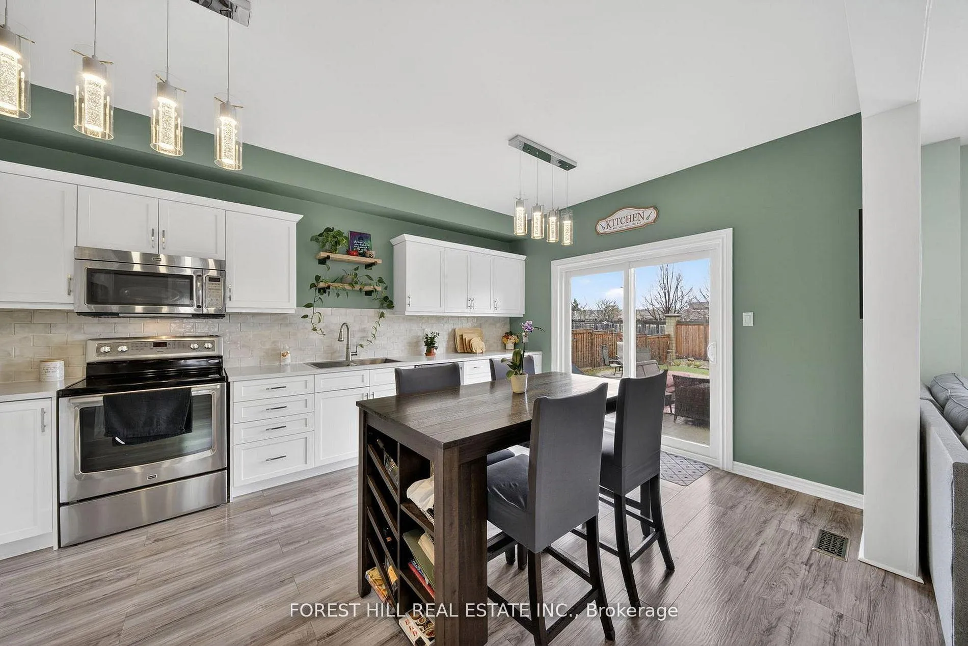Photo 14 of 18 Dresden Court, Georgina, Keswick North — HOMEH