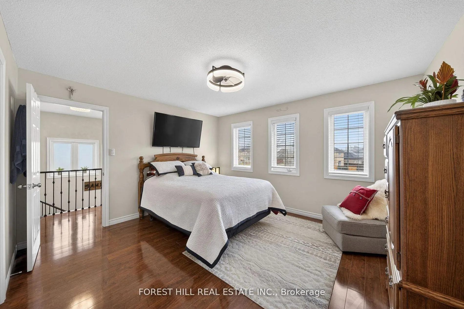 Photo 20 of 18 Dresden Court, Georgina, Keswick North — HOMEH