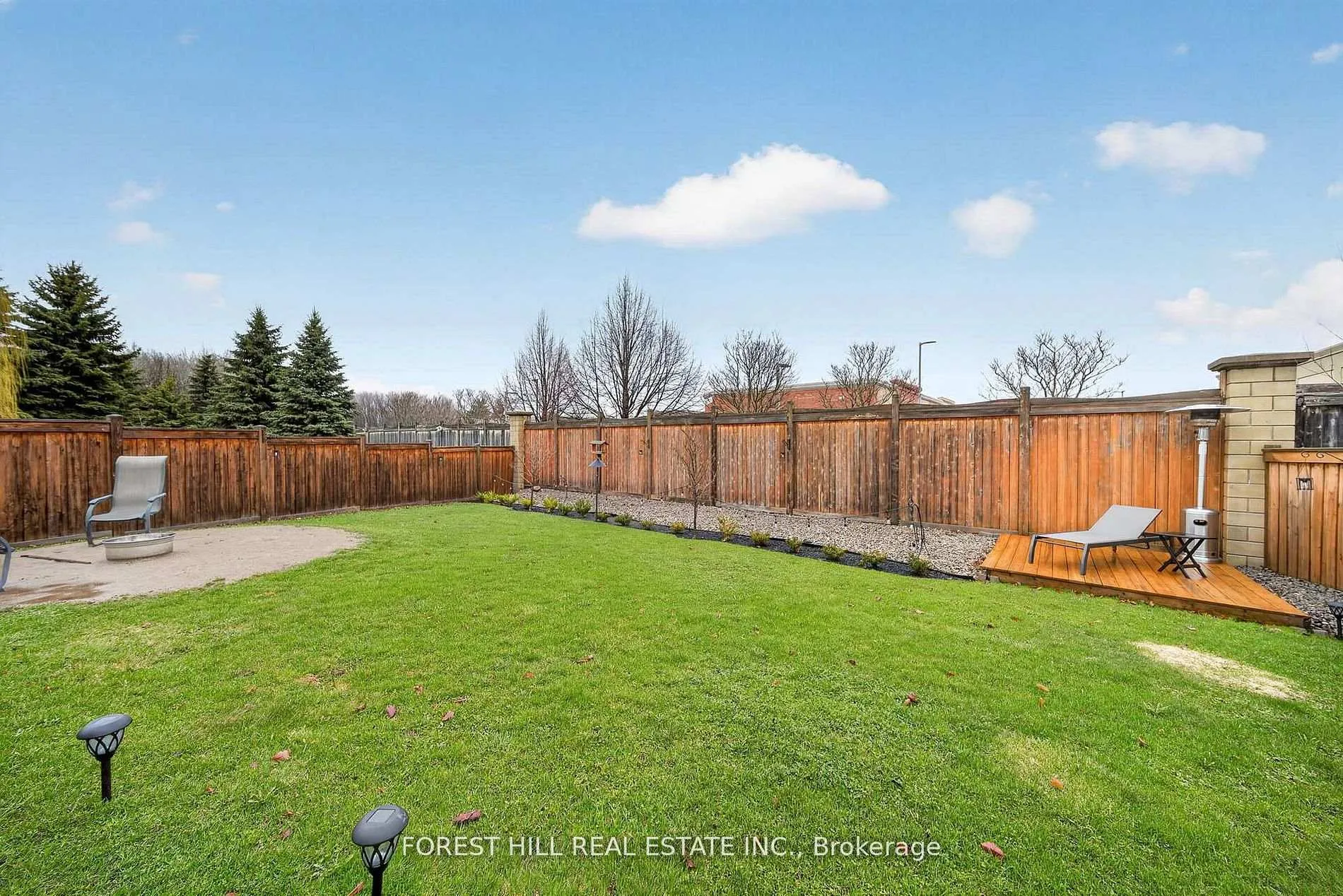 Photo 31 of 18 Dresden Court, Georgina, Keswick North — HOMEH