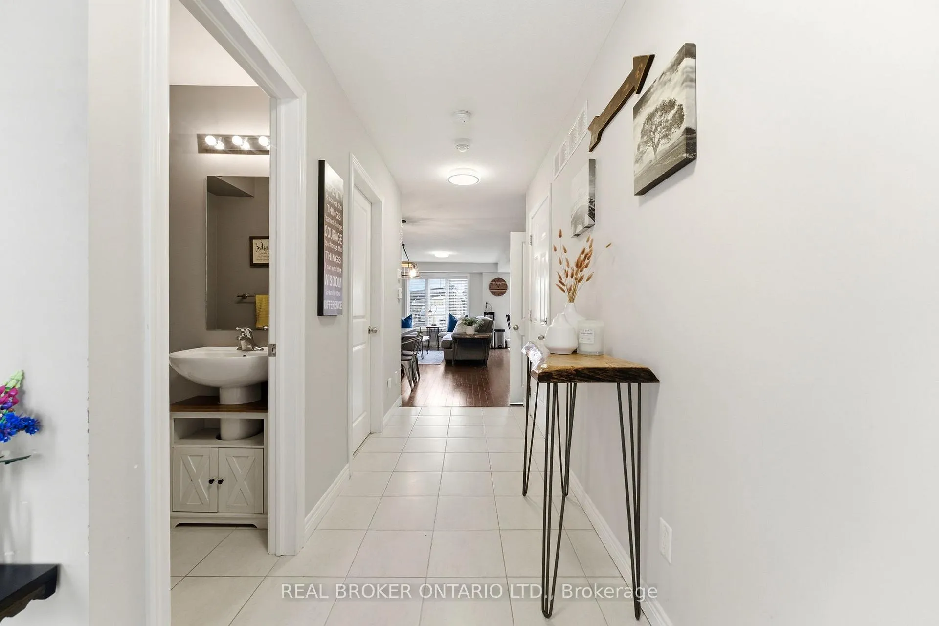 Photo 4 of 6 Freer Drive, North Dumfries — HOMEH