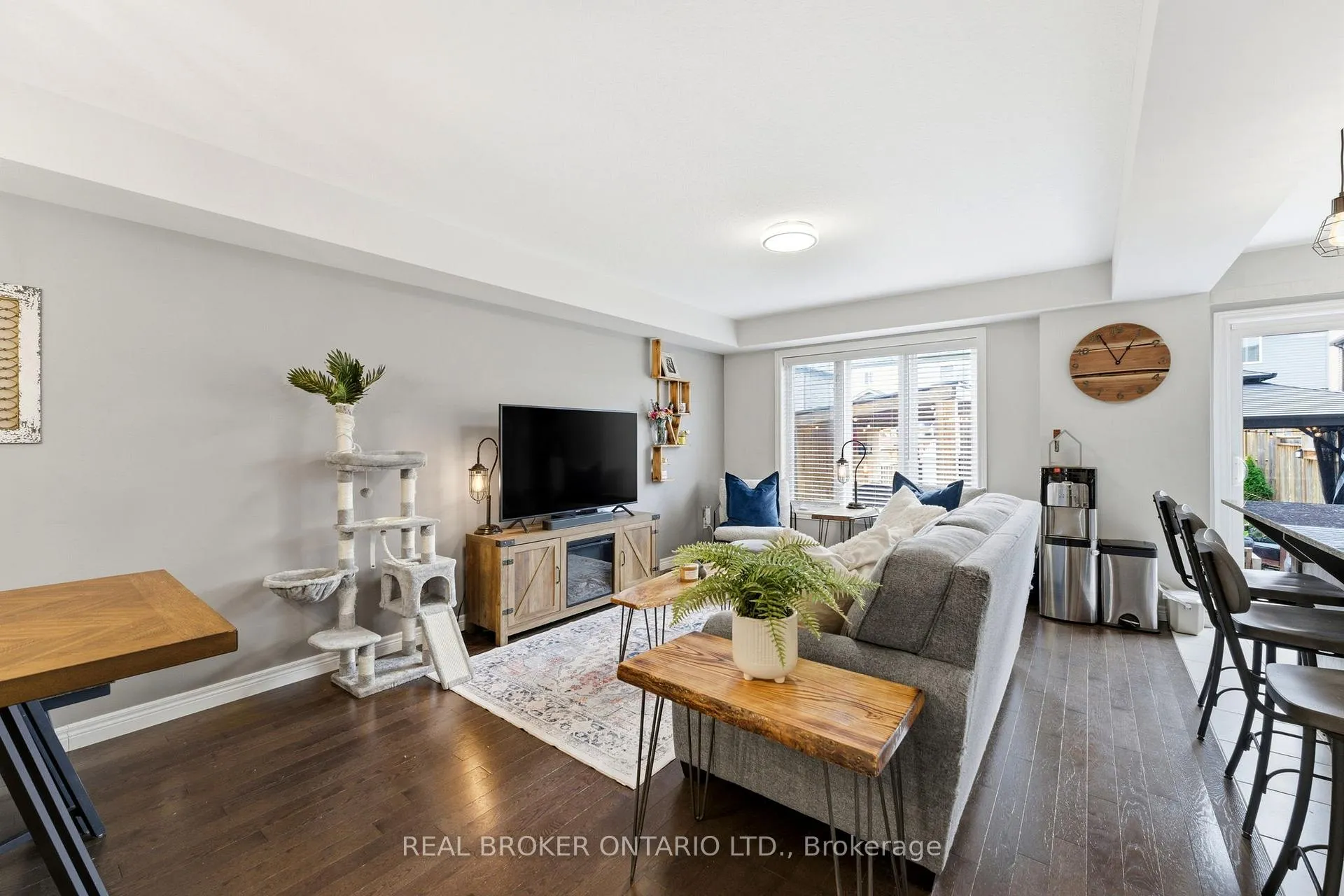 Photo 6 of 6 Freer Drive, North Dumfries — HOMEH