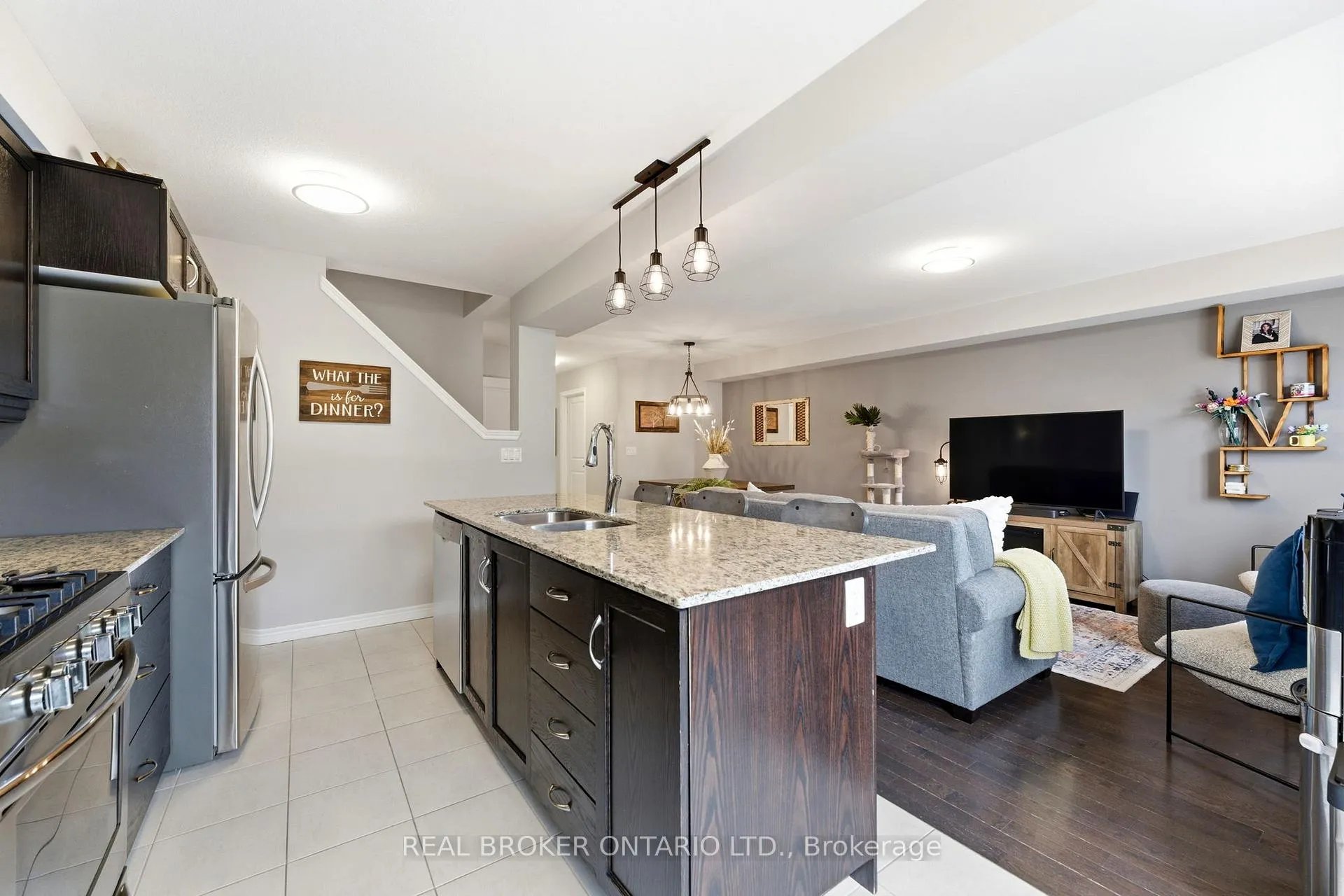 Photo 10 of 6 Freer Drive, North Dumfries — HOMEH
