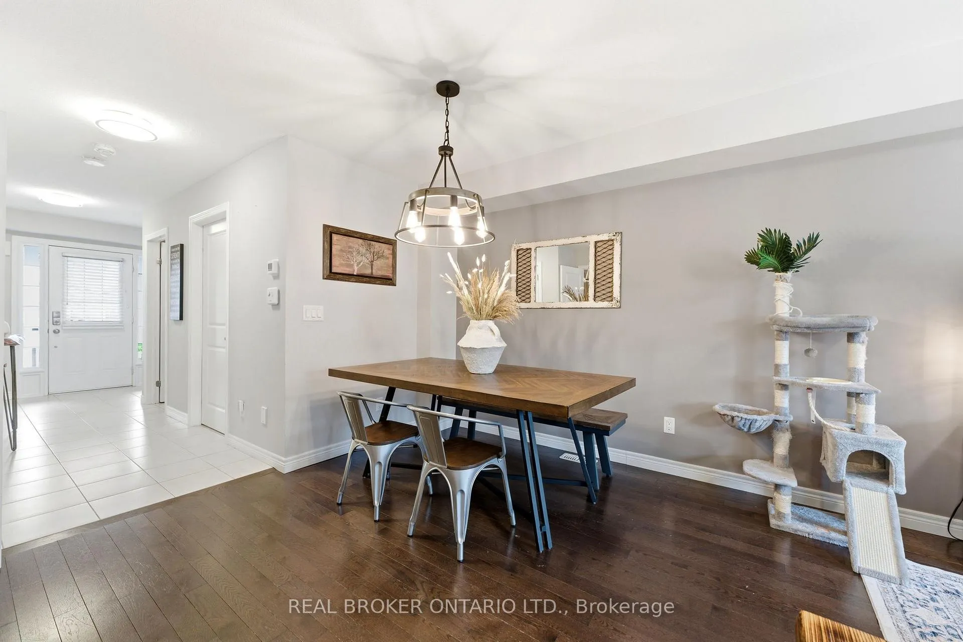 Photo 13 of 6 Freer Drive, North Dumfries — HOMEH