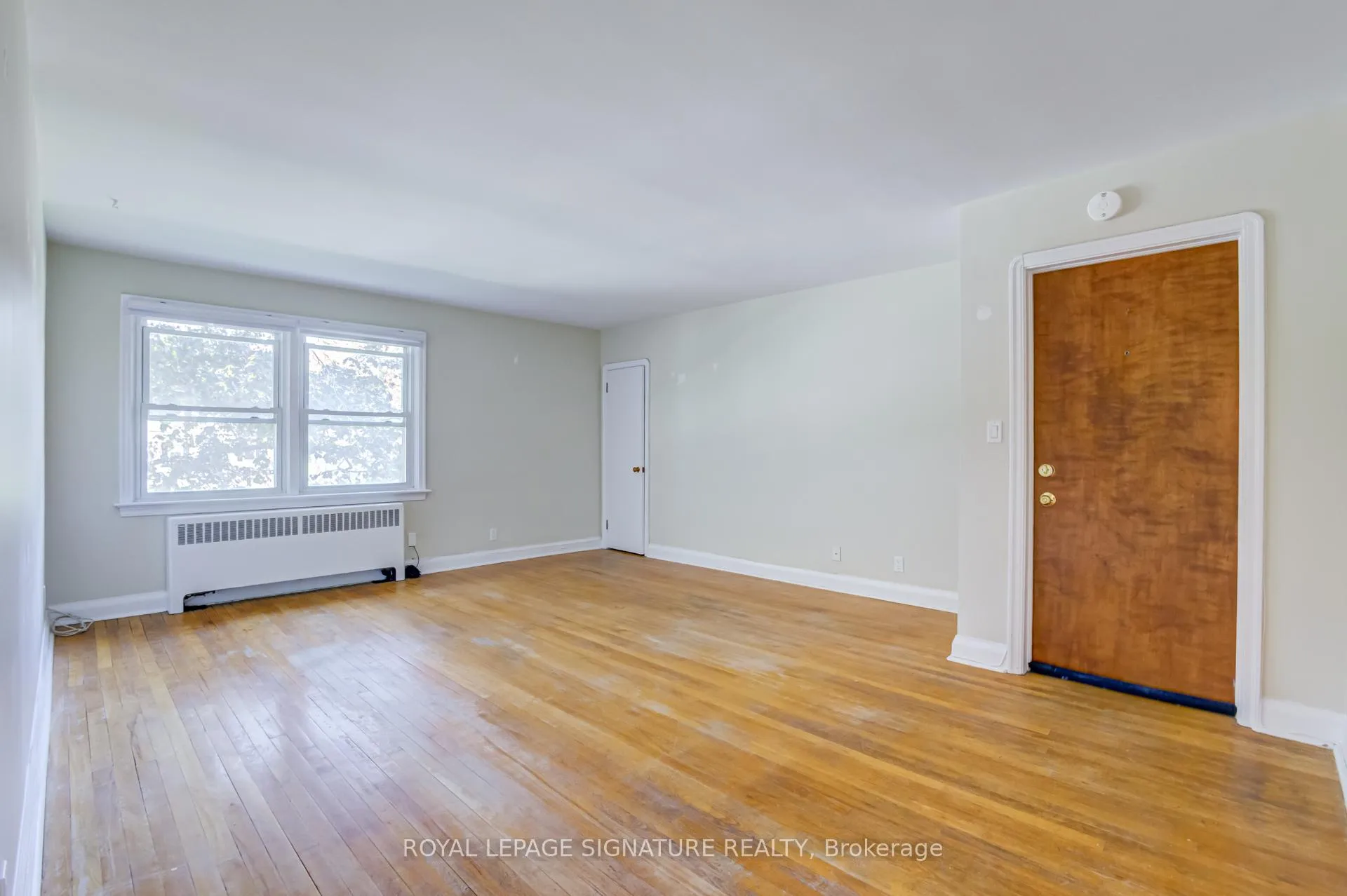 Photo 2 of Unit Unit #3, 855 Simcoe Street N, Oshawa, Centennial — HOMEH