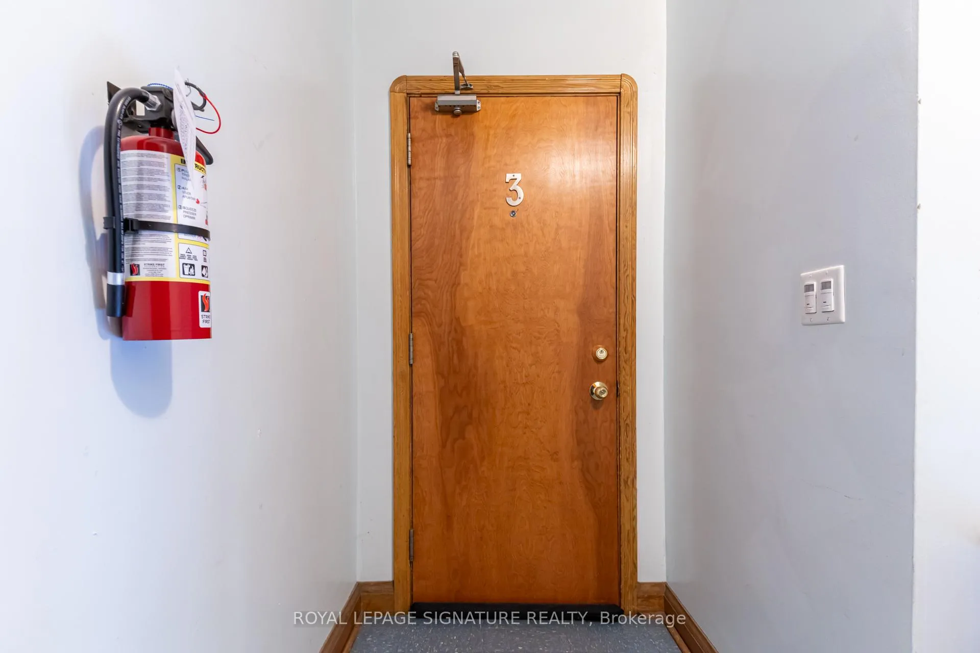 Photo 6 of Unit Unit #3, 855 Simcoe Street N, Oshawa, Centennial — HOMEH