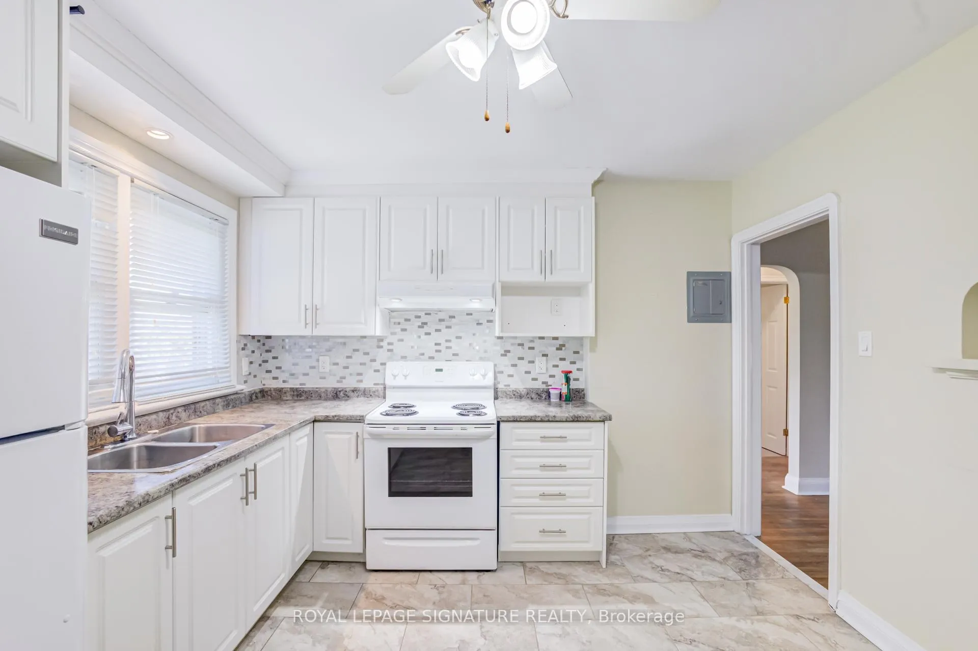 Photo 28 of Unit Unit #3, 855 Simcoe Street N, Oshawa, Centennial — HOMEH
