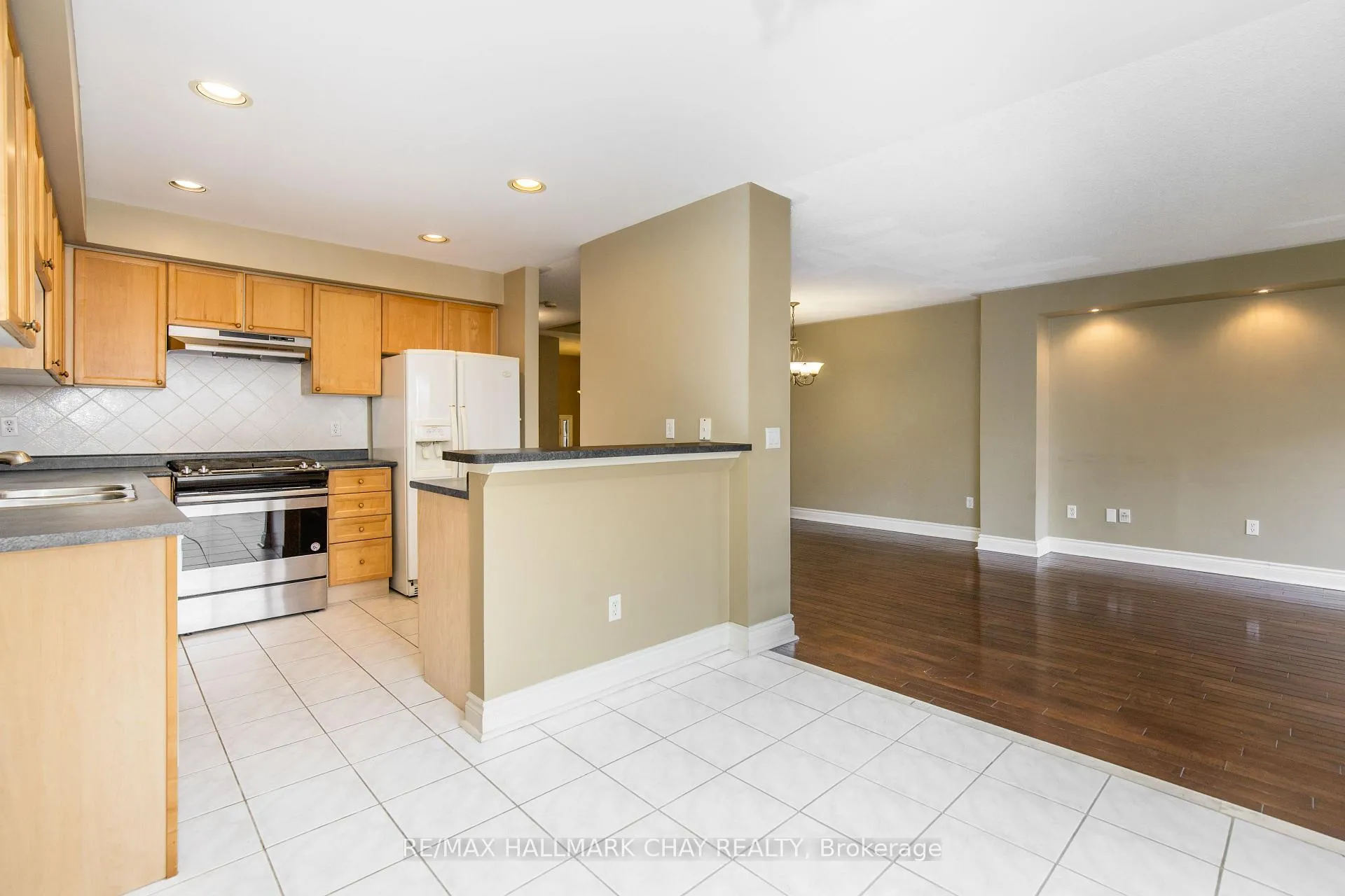Photo 9 of 145 Millcliff Circle, Aurora, Aurora Grove — HOMEH