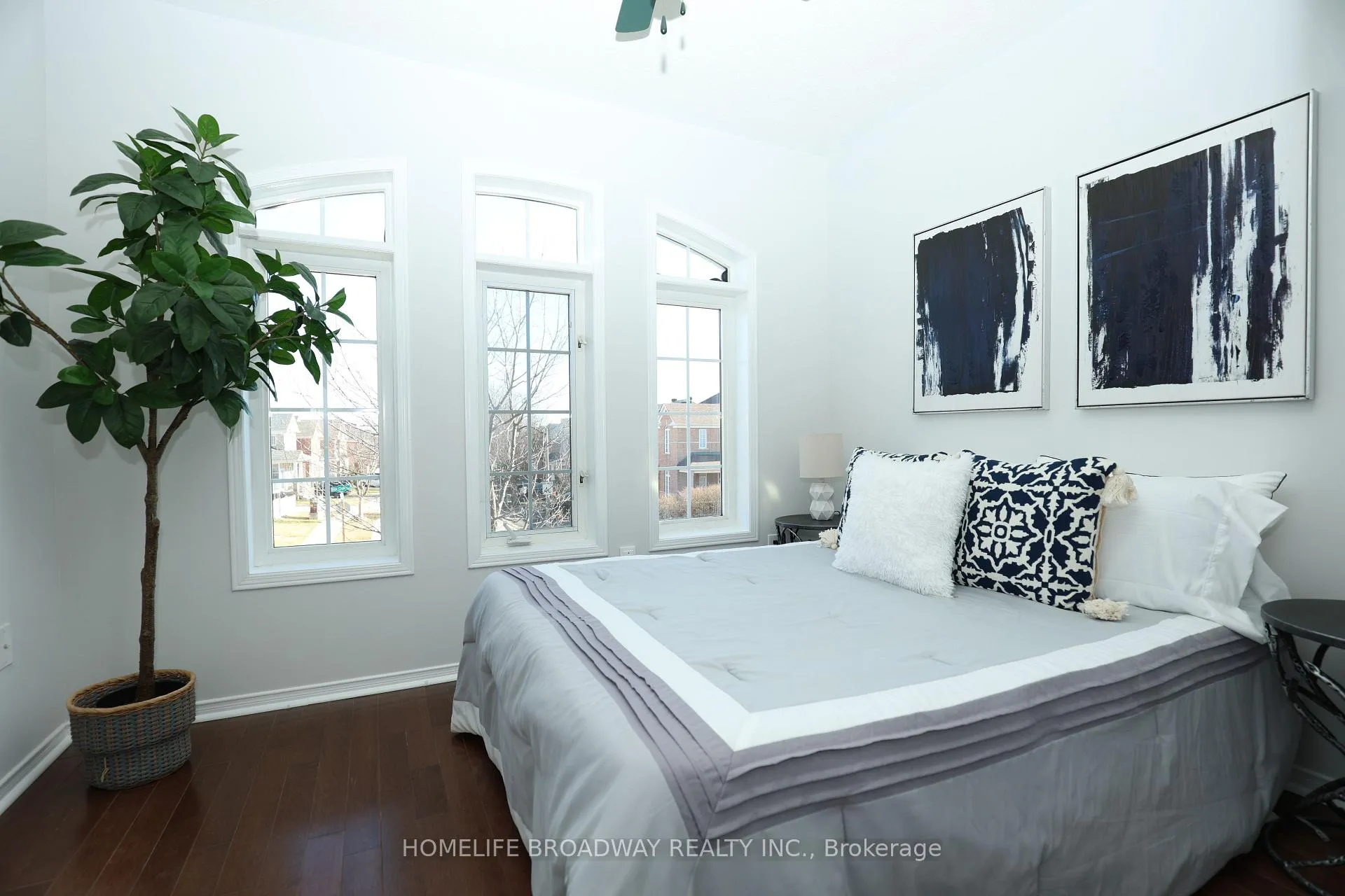 Photo 11 of 378 Bur Oak Avenue, Markham, Berczy — HOMEH
