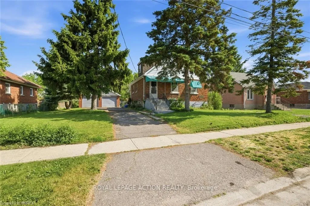 Photo 3 of 26 Alice Street, Brantford — HOMEH