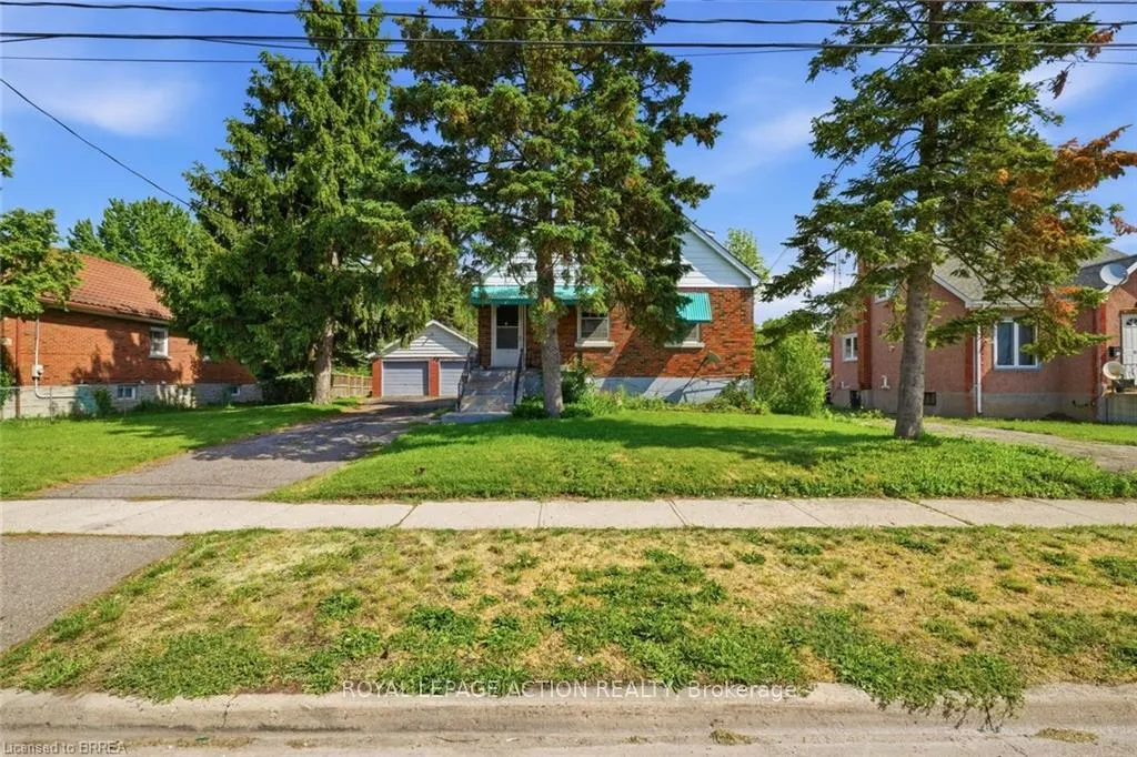 Photo 4 of 26 Alice Street, Brantford — HOMEH