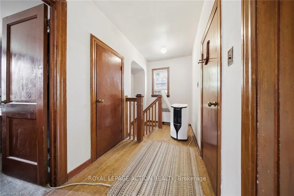 Photo 16 of 26 Alice Street, Brantford — HOMEH
