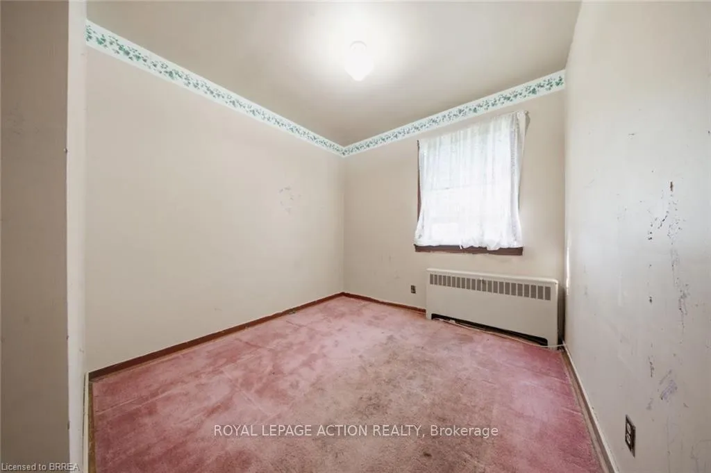 Photo 17 of 26 Alice Street, Brantford — HOMEH