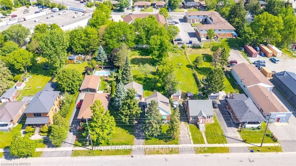 Photo 41 of 26 Alice Street, Brantford — HOMEH