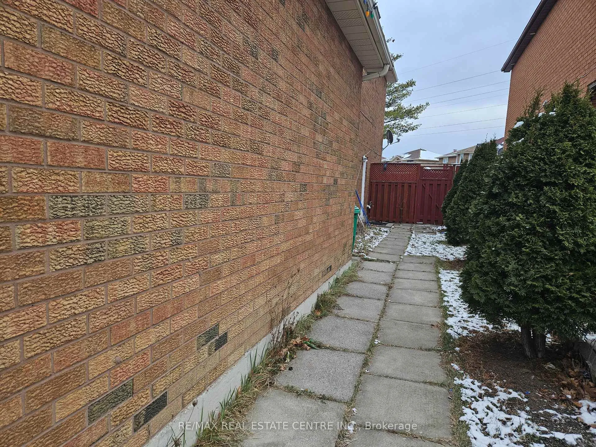 Photo 2 of Unit #Bsmt, 55 Tulip Drive, Brampton, Fletcher's Creek South — HOMEH