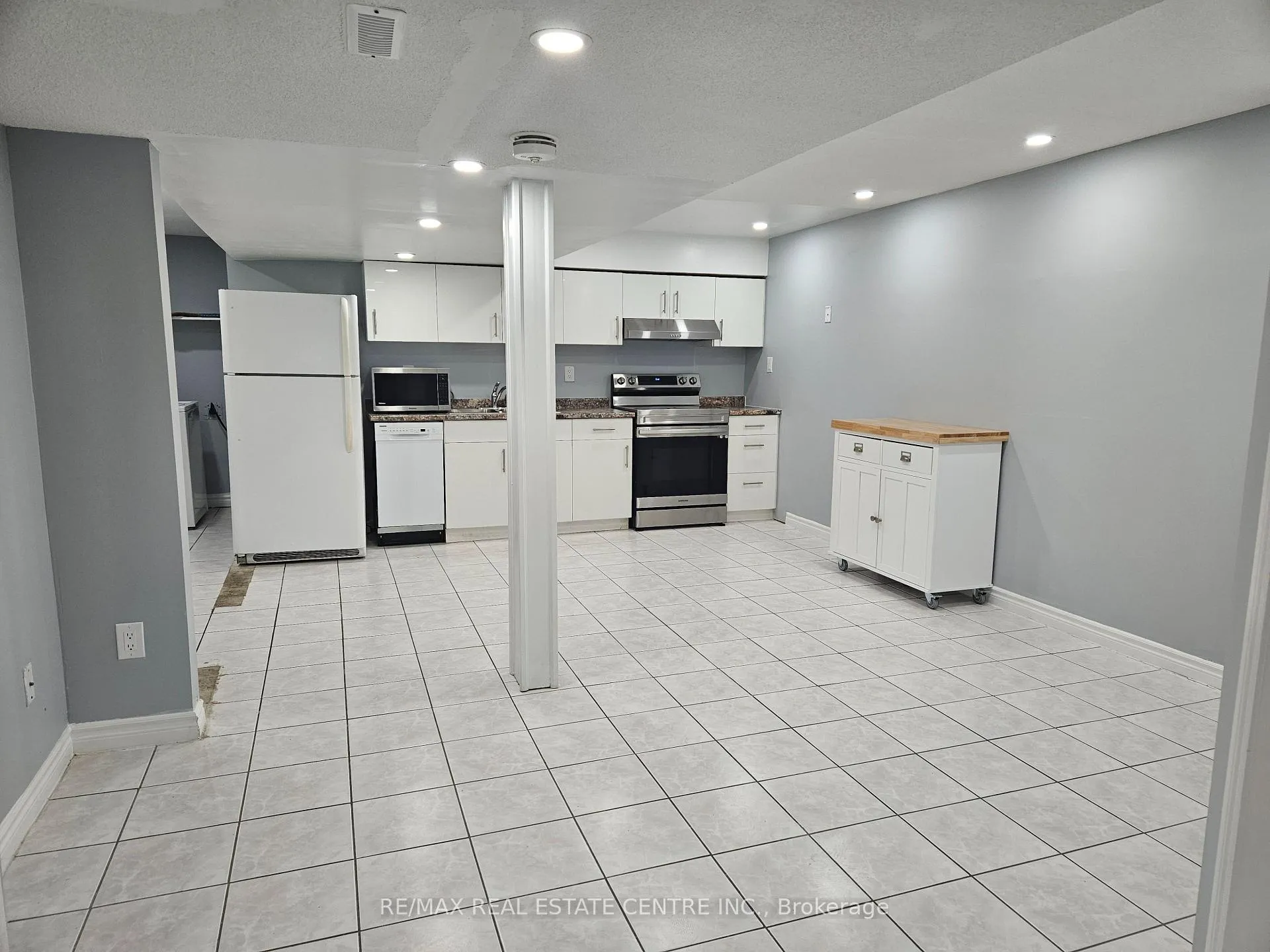 Photo 5 of Unit #Bsmt, 55 Tulip Drive, Brampton, Fletcher's Creek South — HOMEH