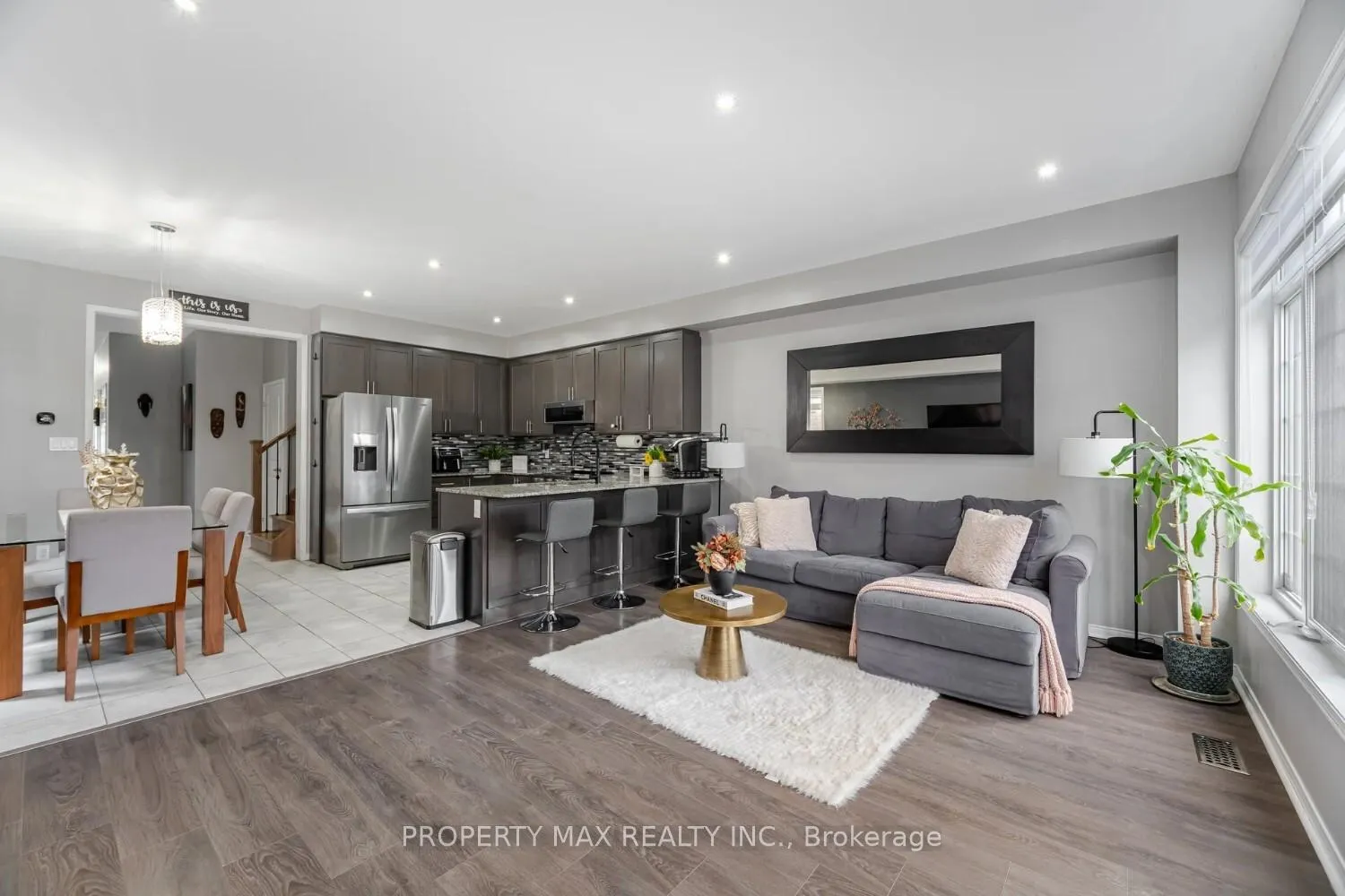 Photo 9 of 66 Rimrock Crescent, Whitby, Williamsburg — HOMEH
