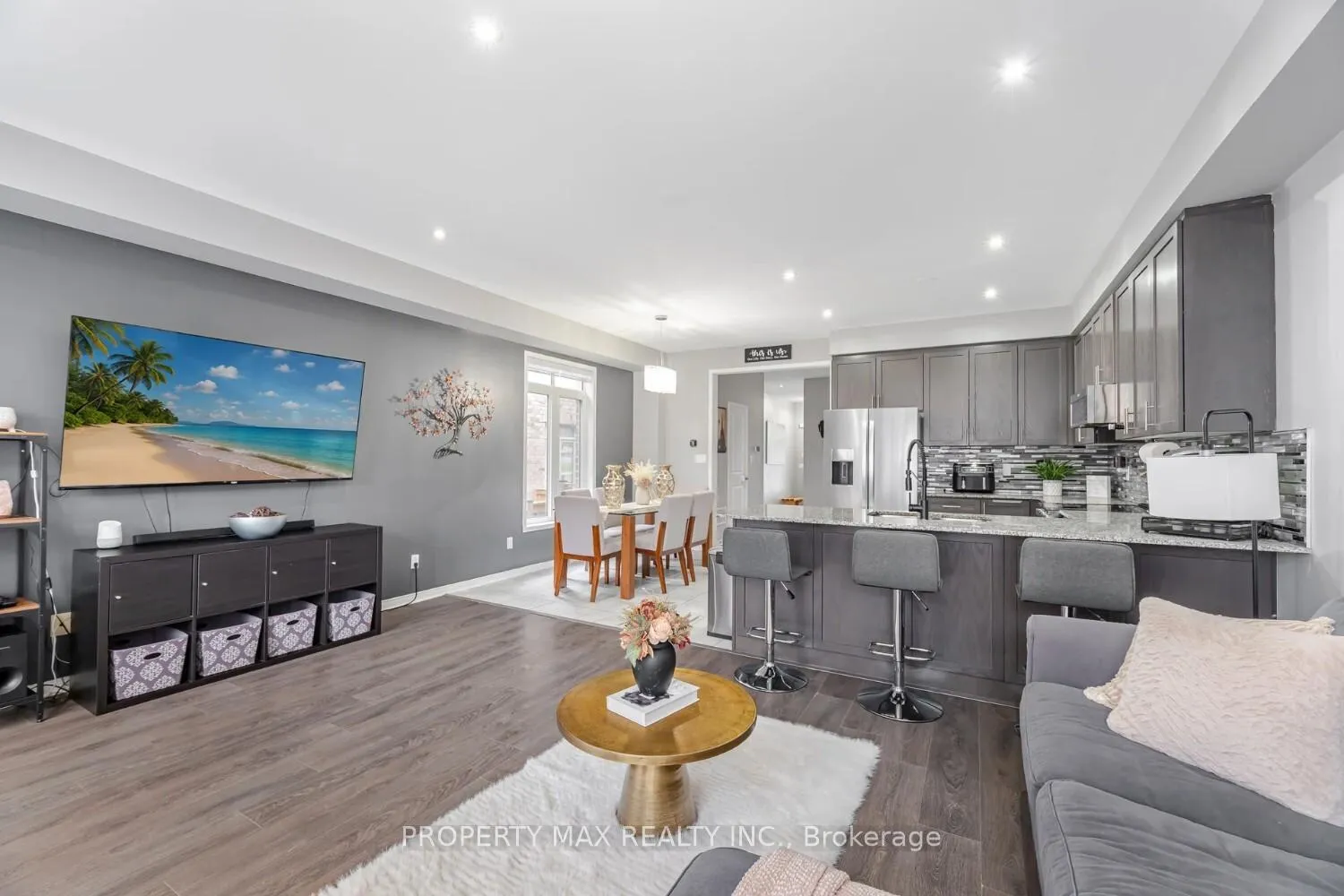 Photo 10 of 66 Rimrock Crescent, Whitby, Williamsburg — HOMEH