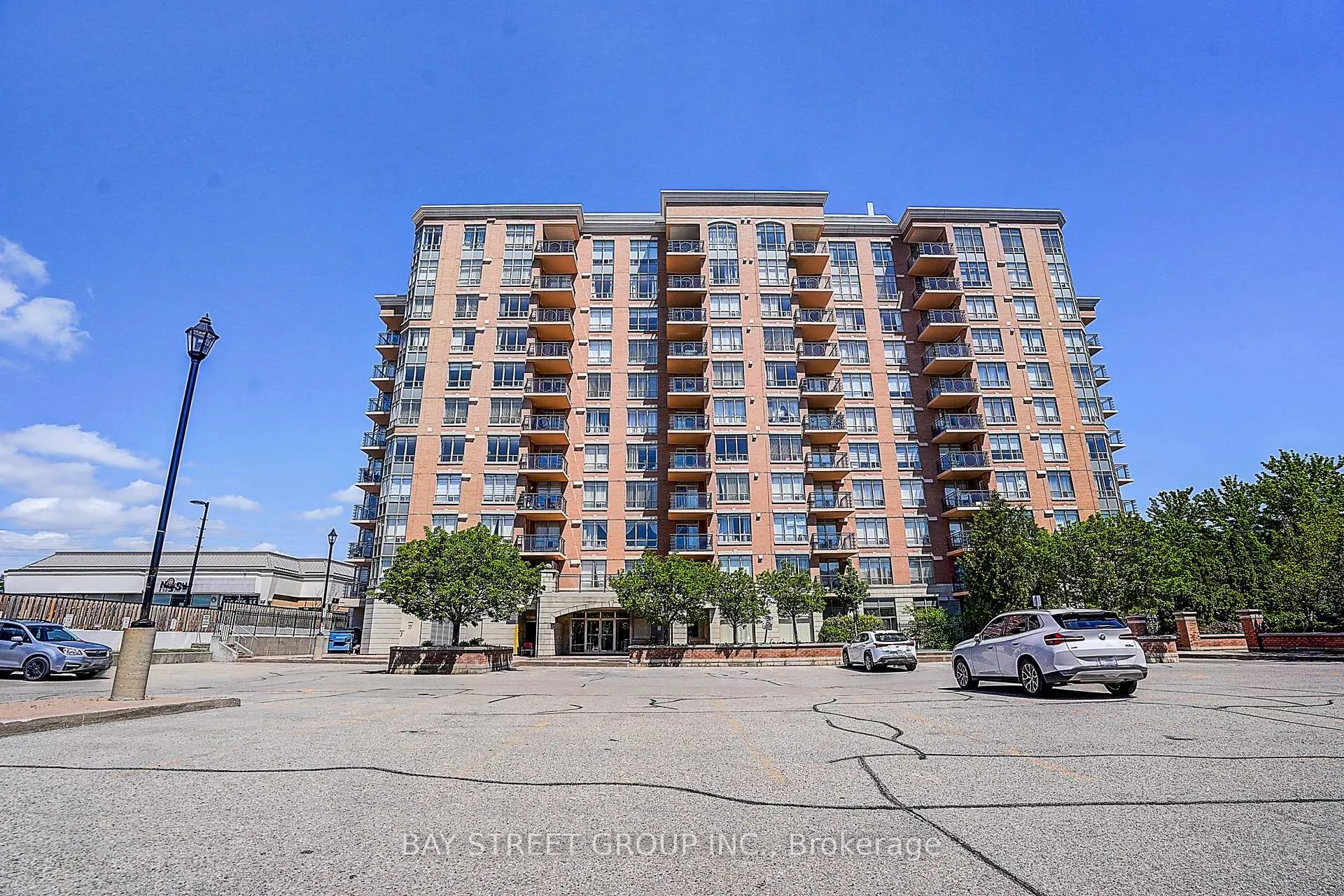Photo 3 of Unit Lph3, 130 Pond Drive, Markham, Commerce Valley — HOMEH
