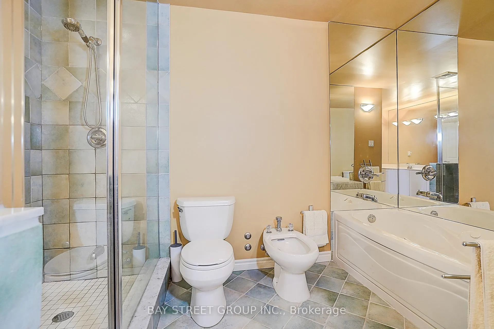 Photo 30 of Unit Lph3, 130 Pond Drive, Markham, Commerce Valley — HOMEH
