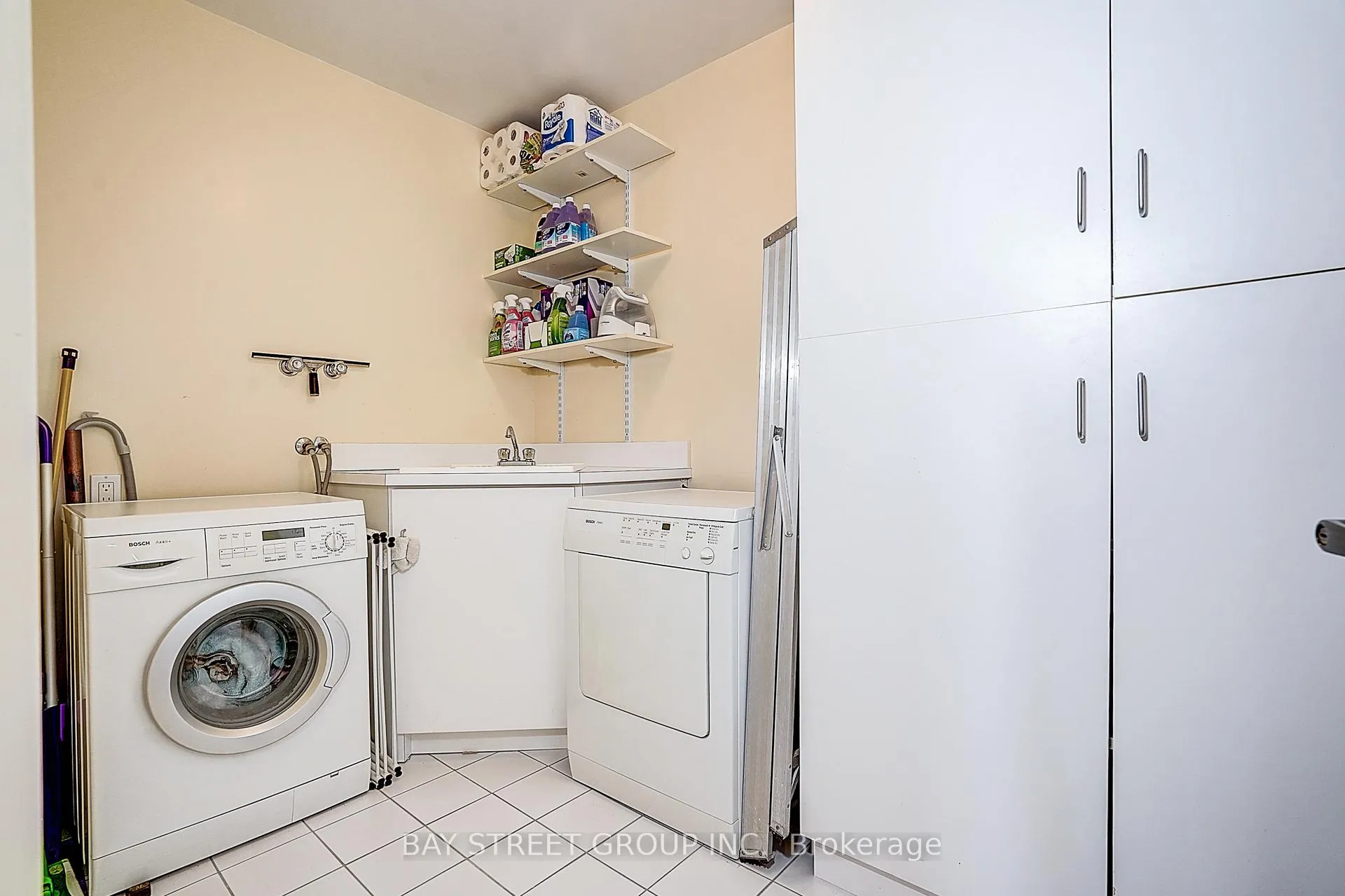 Photo 36 of Unit Lph3, 130 Pond Drive, Markham, Commerce Valley — HOMEH