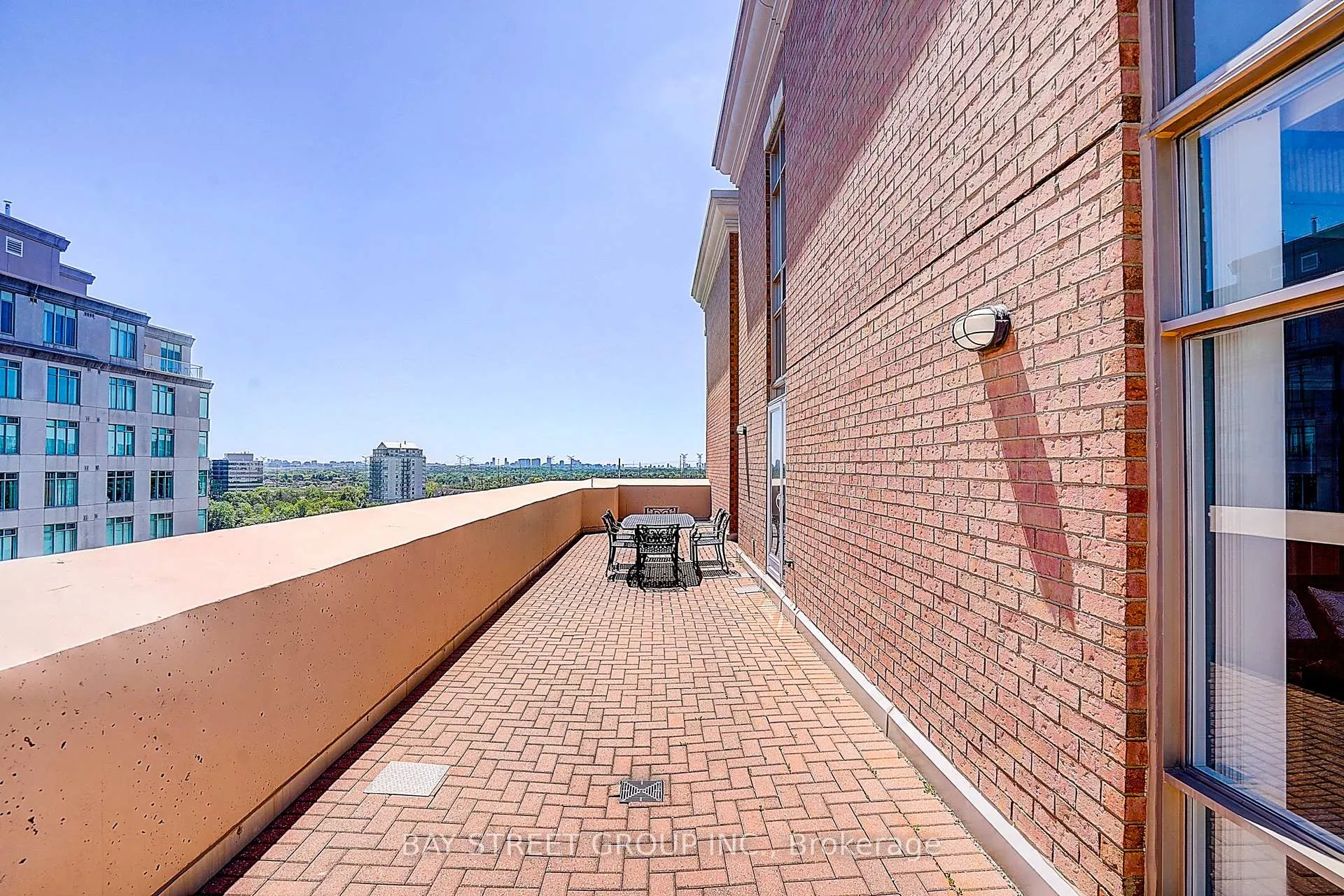 Photo 37 of Unit Lph3, 130 Pond Drive, Markham, Commerce Valley — HOMEH