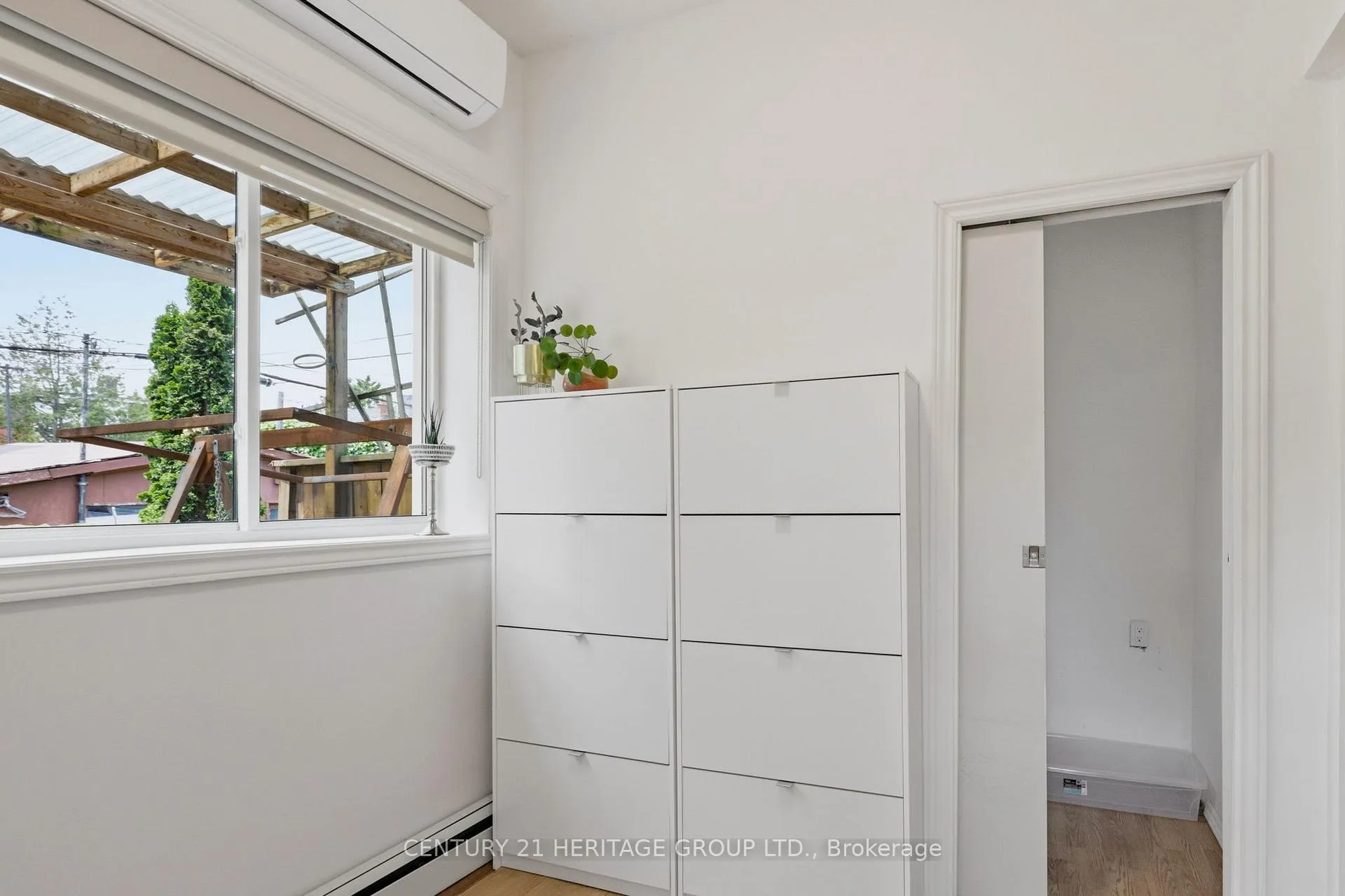 Photo 14 of 324 Delaware Avenue, Toronto, Dovercourt-Wallace Emerson-Junction — HOMEH