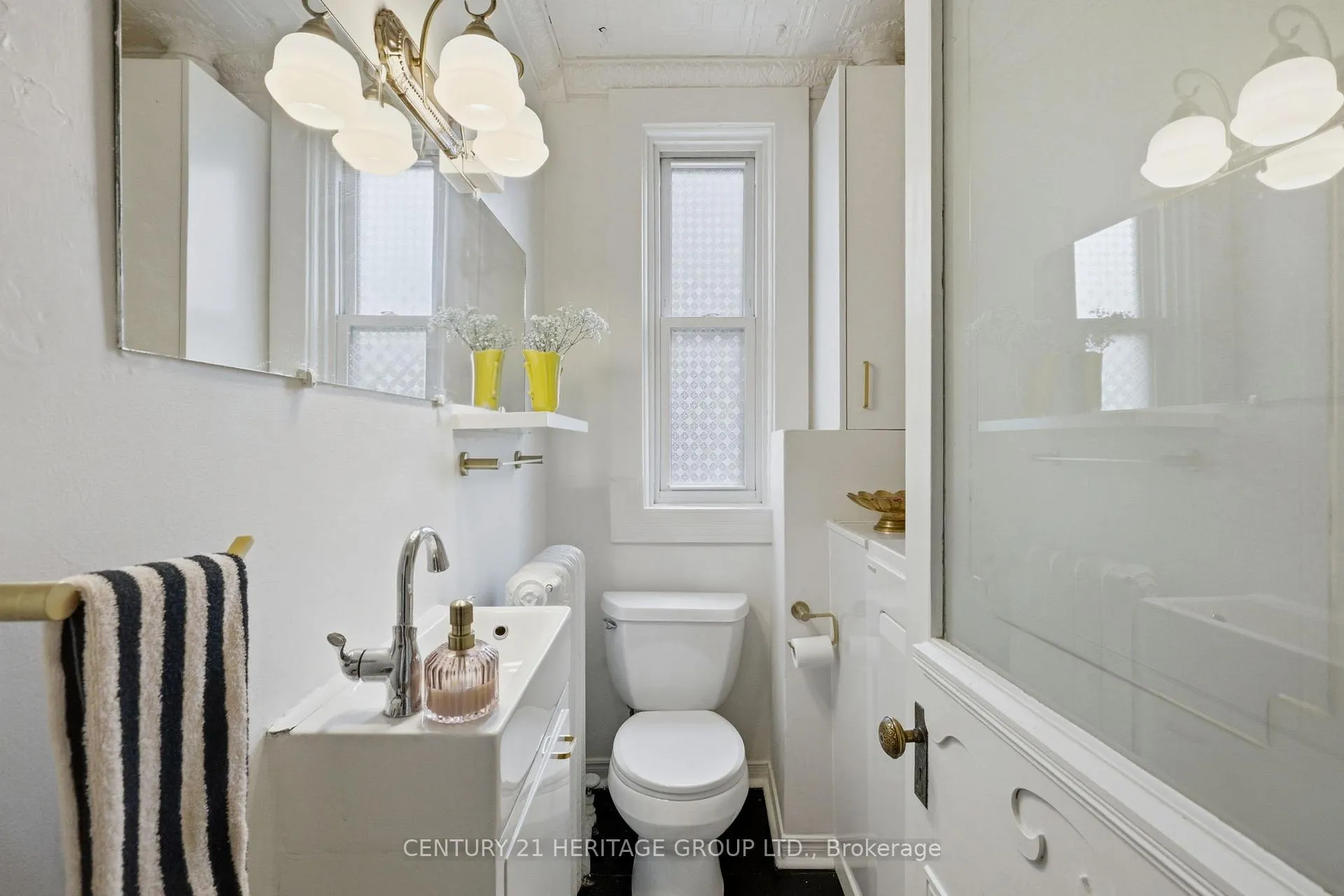Photo 22 of 324 Delaware Avenue, Toronto, Dovercourt-Wallace Emerson-Junction — HOMEH