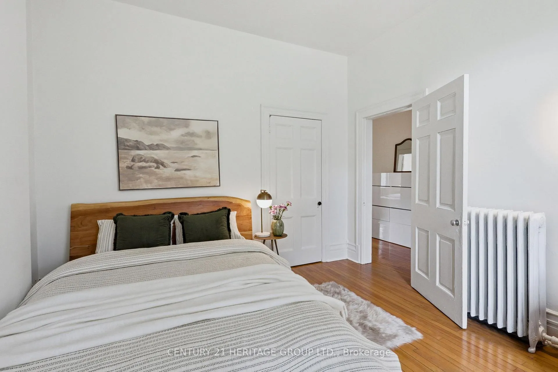Photo 26 of 324 Delaware Avenue, Toronto, Dovercourt-Wallace Emerson-Junction — HOMEH