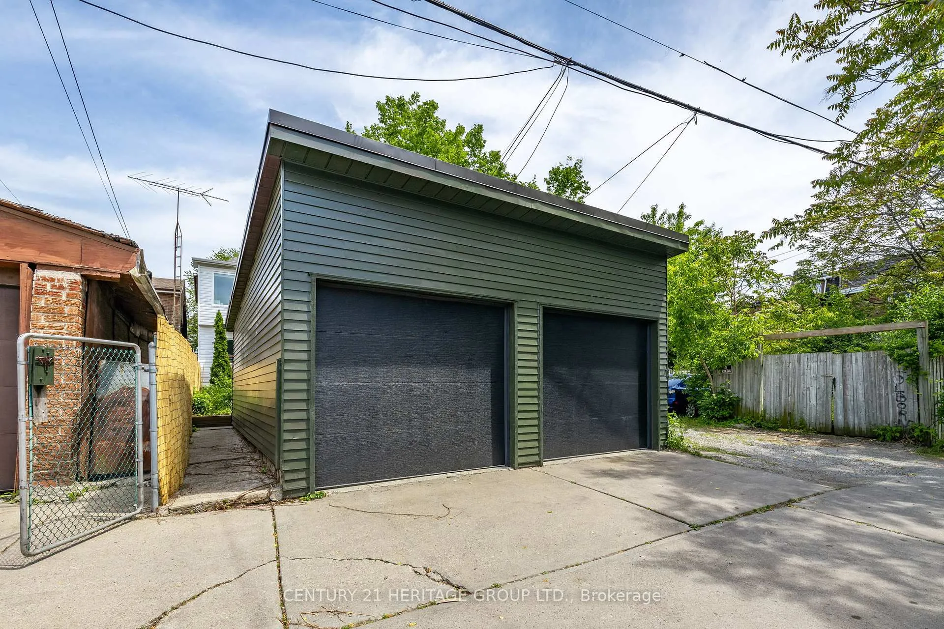 Photo 42 of 324 Delaware Avenue, Toronto, Dovercourt-Wallace Emerson-Junction — HOMEH