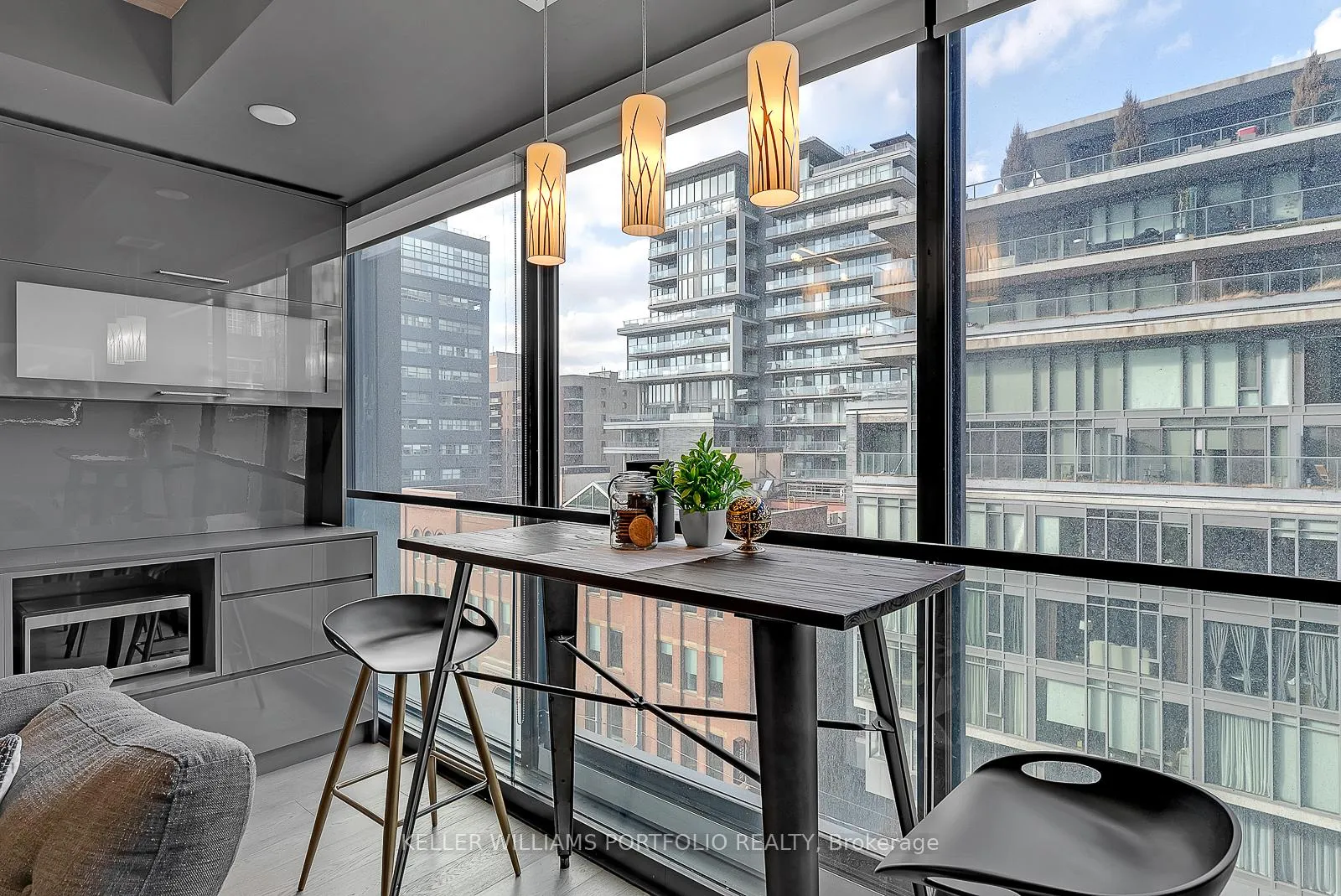 Photo 11 of Unit 622, 629 King Street W, Toronto, Waterfront Communities — HOMEH