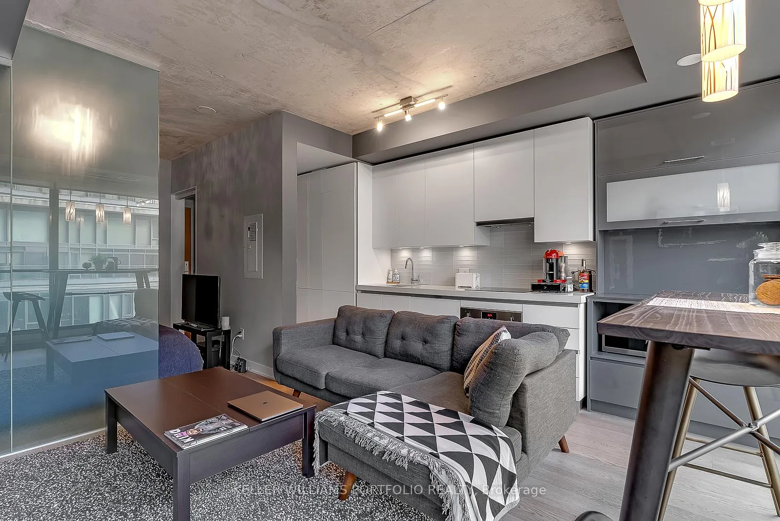 Photo 13 of Unit 622, 629 King Street W, Toronto, Waterfront Communities — HOMEH