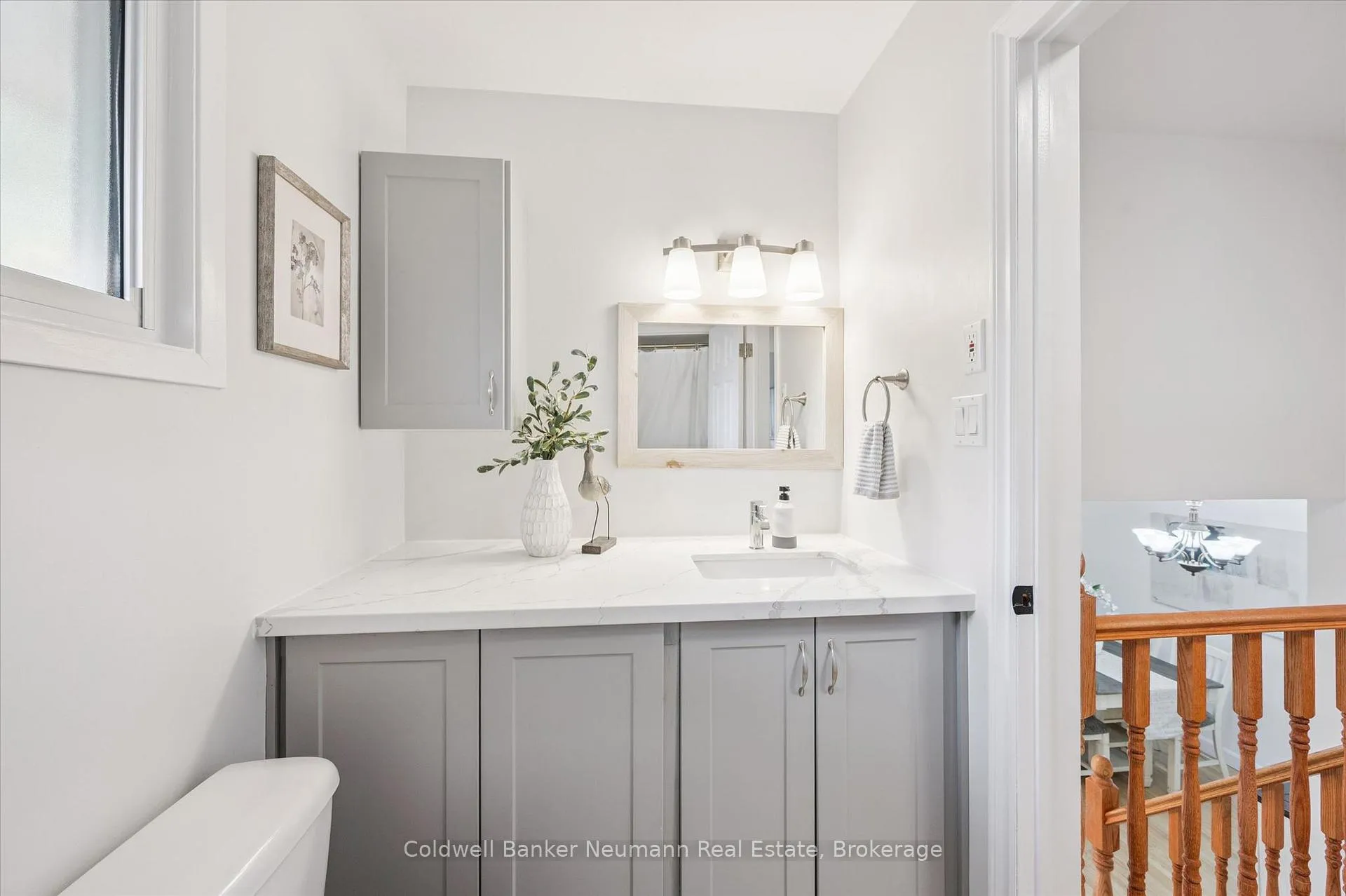 Photo 14 of 12 Shea Crescent, Kitchener, Laurentian Hills — HOMEH