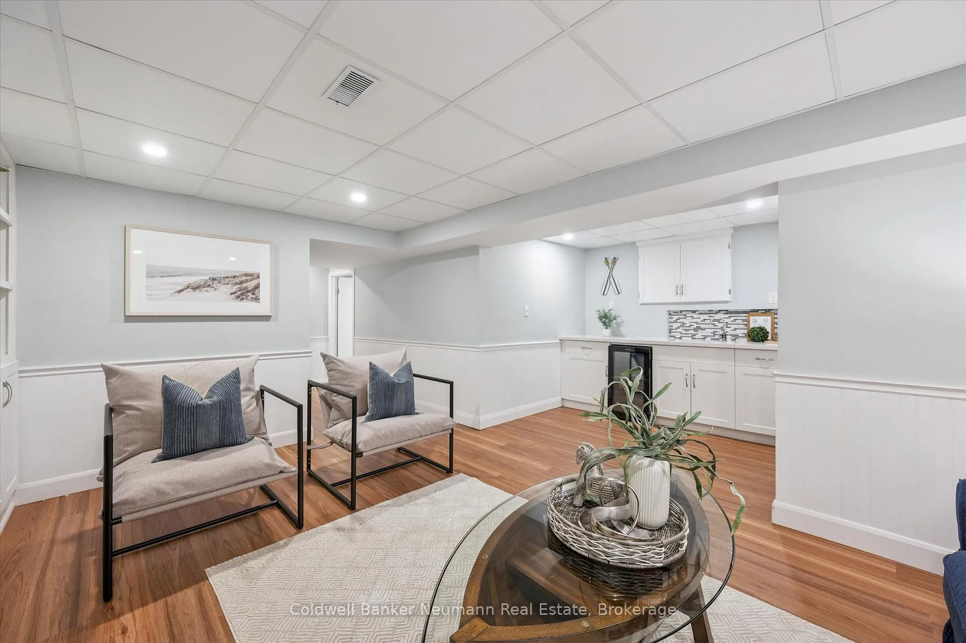 Photo 18 of 12 Shea Crescent, Kitchener, Laurentian Hills — HOMEH