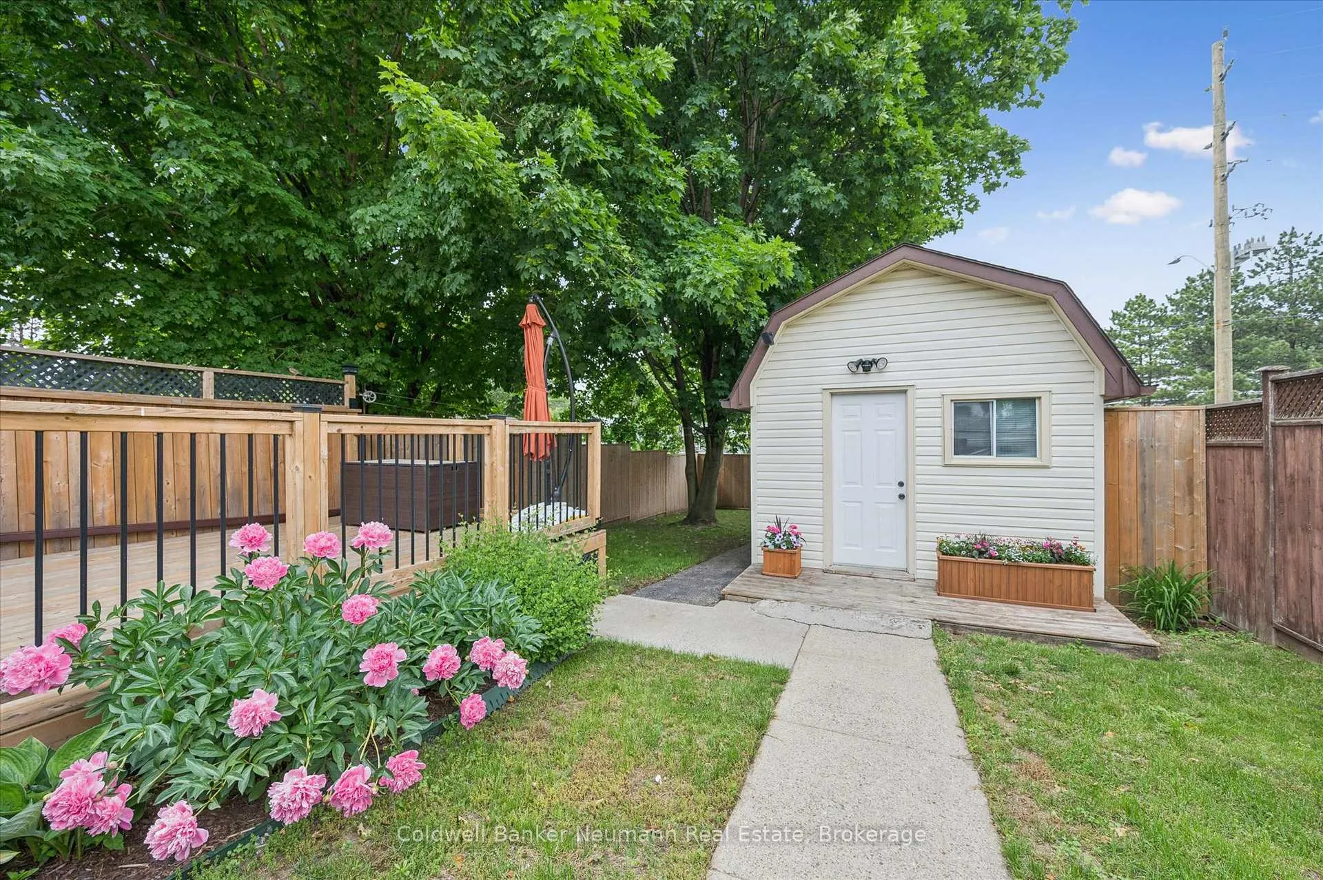 Photo 23 of 12 Shea Crescent, Kitchener, Laurentian Hills — HOMEH